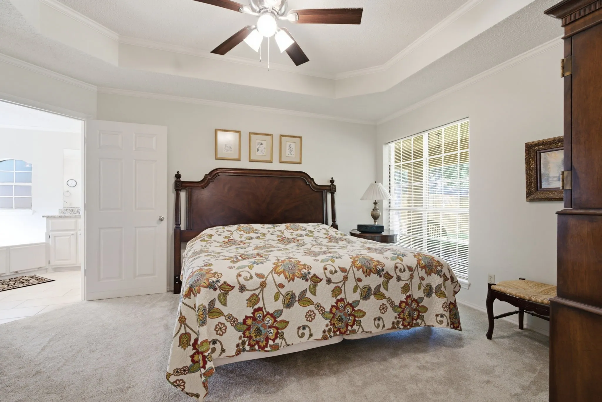 Single Family Residence For Sale in Smith County , 3309 Storey Lake Drive, Tyler, Texas 75707, 3 Bedroom, 2 Bathroom, 2 Garage spaces, 1,995 Sqft, built in 1993, mls#21390391, Real Estate Agent in Tyler, Homes For Sale in Smith county, Homes For Sale in Tyler, Realtor in Tyler Texas, Real Estate Brokerage Independent Realty Texas, Luminita Cordes Realtor