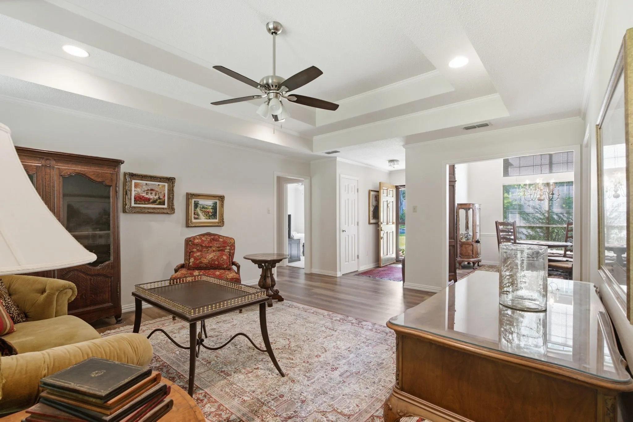 Single Family Residence For Sale in Smith County , 3309 Storey Lake Drive, Tyler, Texas 75707, 3 Bedroom, 2 Bathroom, 2 Garage spaces, 1,995 Sqft, built in 1993, mls#21390391, Real Estate Agent in Tyler, Homes For Sale in Smith county, Homes For Sale in Tyler, Realtor in Tyler Texas, Real Estate Brokerage Independent Realty Texas, Luminita Cordes Realtor