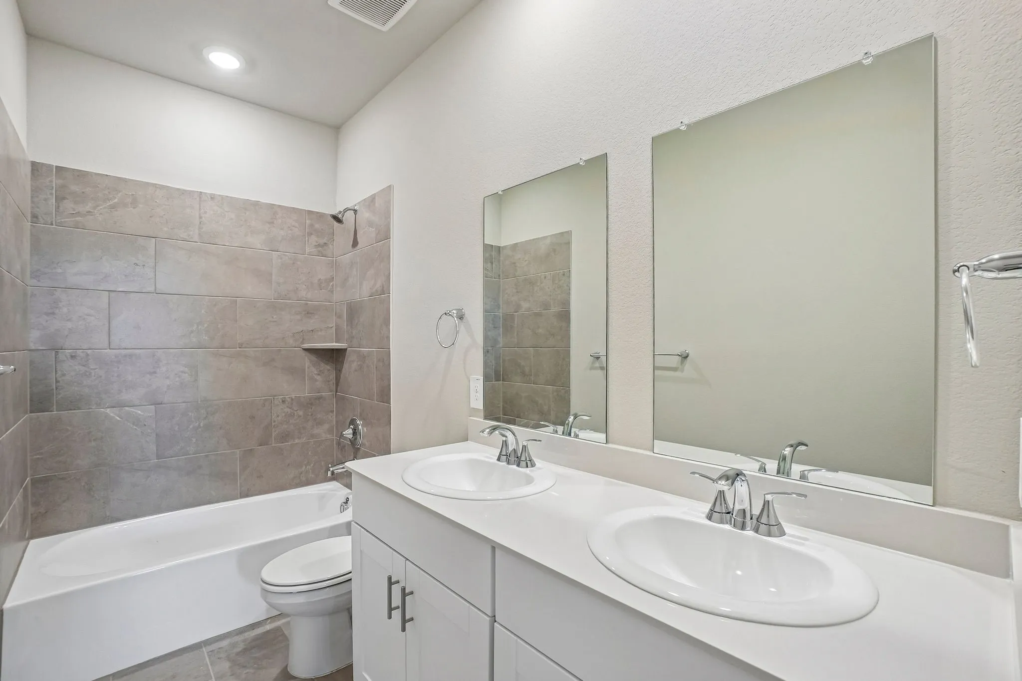 Photo is not of the actual home, but is an inspirational photo of builder’s model home and may depict options, furnishings, and/or decorator features that are not included.