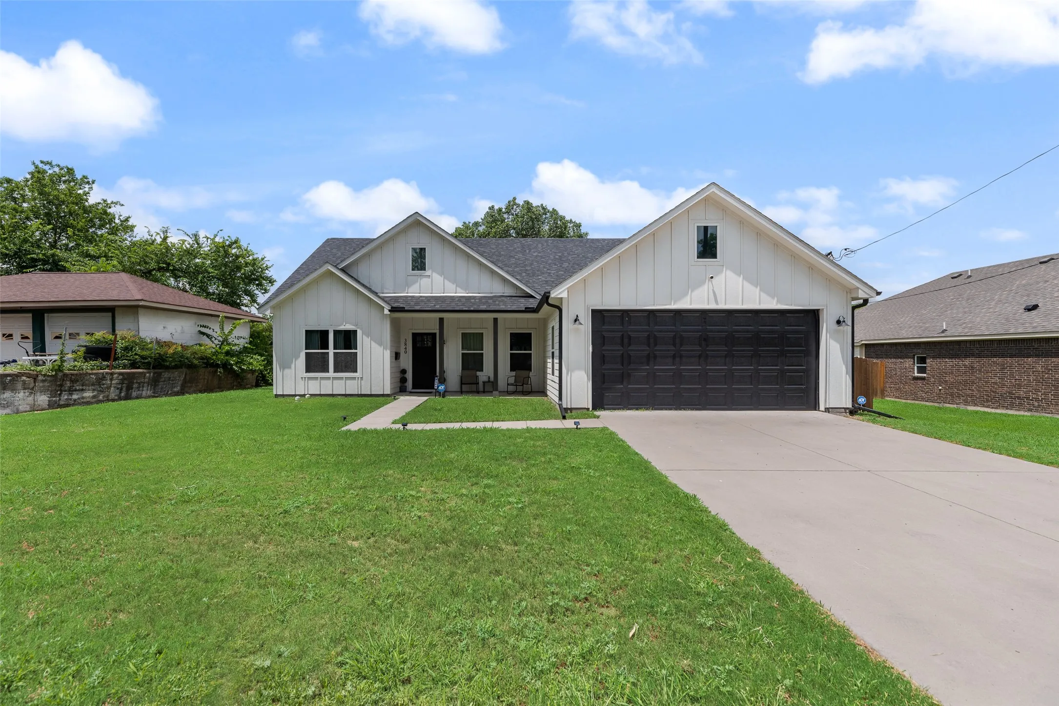 Single Family Residence For Rent in Hunt County , 3840 Mcdougal Street, Greenville, Texas 75401, 3 Bedroom, 2 Bathroom, 2 Garage spaces, 1,458 Sqft, built in 2021, mls#21390638, Real Estate Agent in Greenville, Homes For Rent in Hunt county, Homes For Rent in Greenville, Realtor in Greenville Texas, Real Estate Brokerage Independent Realty Texas, Luminita Cordes Realtor