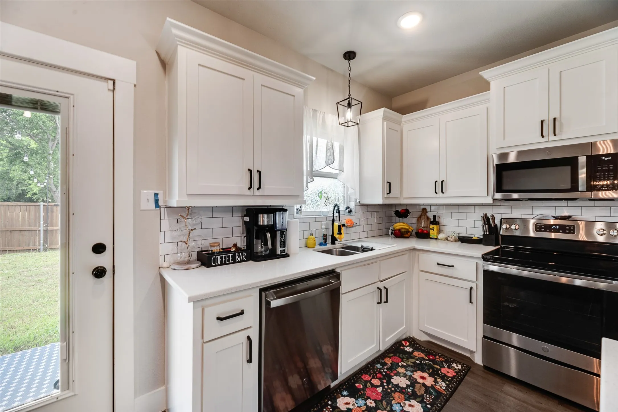 Single Family Residence For Rent in Hunt County , 3840 Mcdougal Street, Greenville, Texas 75401, 3 Bedroom, 2 Bathroom, 2 Garage spaces, 1,458 Sqft, built in 2021, mls#21390638, Real Estate Agent in Greenville, Homes For Rent in Hunt county, Homes For Rent in Greenville, Realtor in Greenville Texas, Real Estate Brokerage Independent Realty Texas, Luminita Cordes Realtor