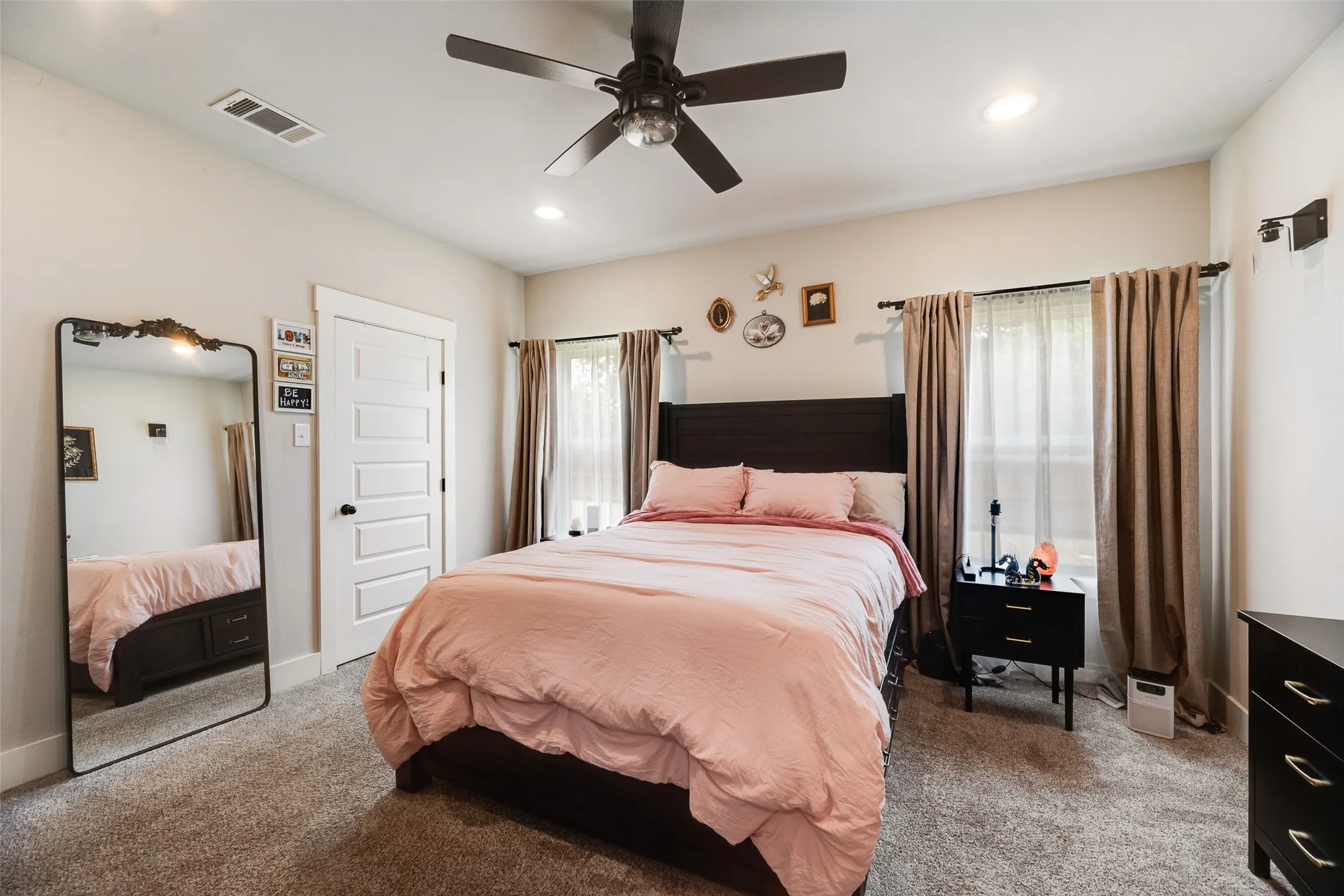 Single Family Residence For Rent in Hunt County , 3840 Mcdougal Street, Greenville, Texas 75401, 3 Bedroom, 2 Bathroom, 2 Garage spaces, 1,458 Sqft, built in 2021, mls#21390638, Real Estate Agent in Greenville, Homes For Rent in Hunt county, Homes For Rent in Greenville, Realtor in Greenville Texas, Real Estate Brokerage Independent Realty Texas, Luminita Cordes Realtor