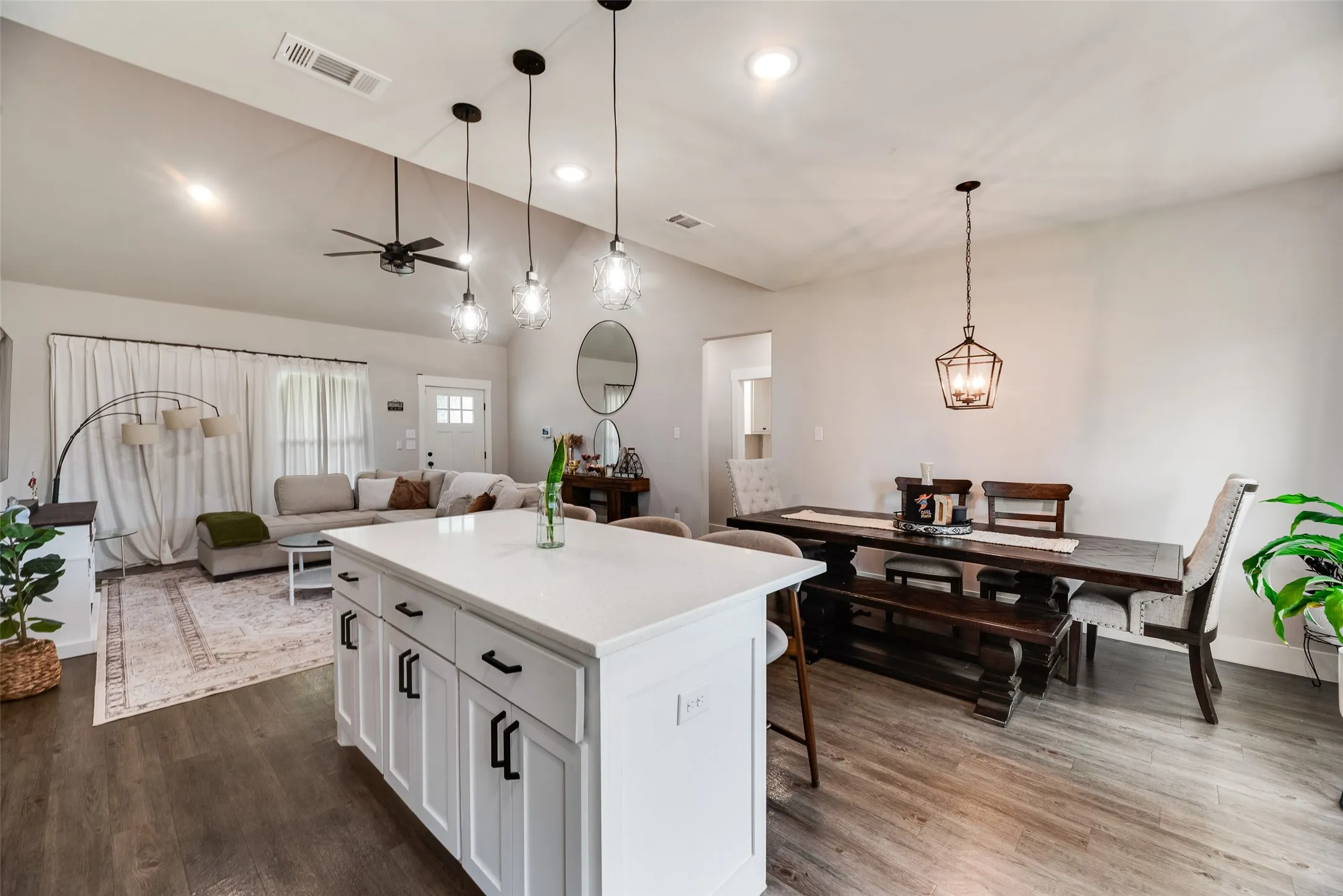 Single Family Residence For Rent in Hunt County , 3840 Mcdougal Street, Greenville, Texas 75401, 3 Bedroom, 2 Bathroom, 2 Garage spaces, 1,458 Sqft, built in 2021, mls#21390638, Real Estate Agent in Greenville, Homes For Rent in Hunt county, Homes For Rent in Greenville, Realtor in Greenville Texas, Real Estate Brokerage Independent Realty Texas, Luminita Cordes Realtor