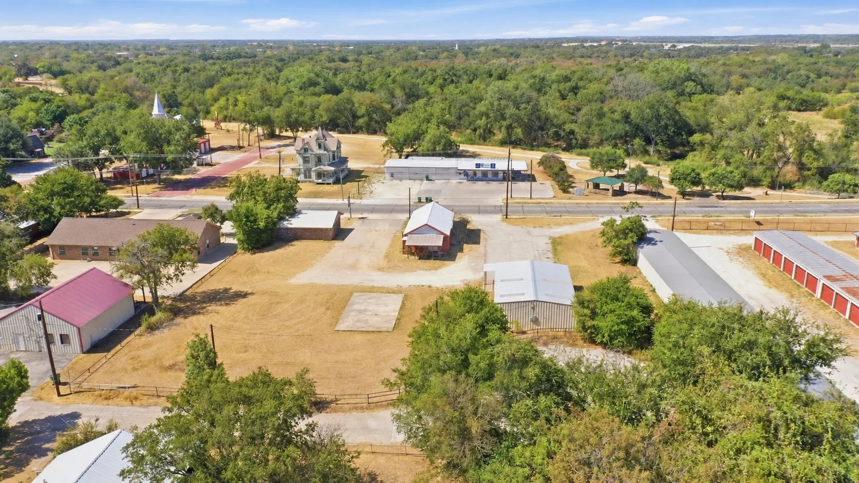 Retail For Sale in Erath County , 658 E Washington Street, Stephenville, Texas 76401, 0, 0, Garage spaces, 0 Sqft, built in 1970, mls#21388348, Real Estate Agent in Stephenville, Homes For Sale in Erath county, Homes For Sale in Stephenville, Realtor in Stephenville Texas, Real Estate Brokerage Independent Realty Texas, Luminita Cordes Realtor