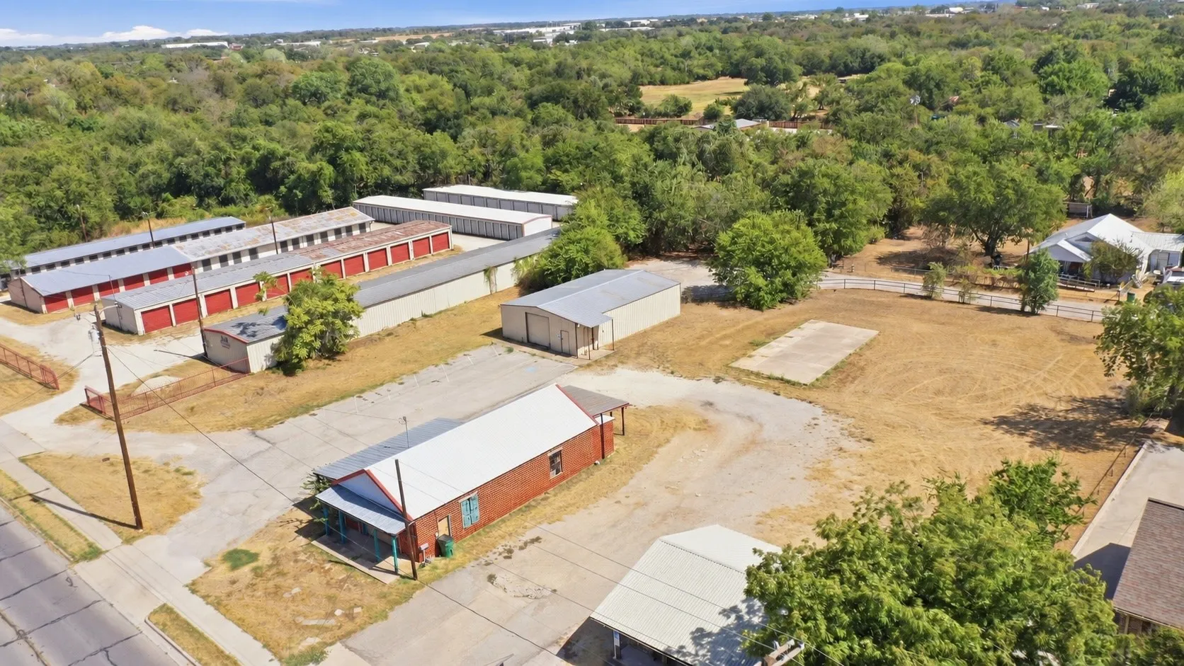 Retail For Sale in Erath County , 658 E Washington Street, Stephenville, Texas 76401, 0, 0, Garage spaces, 0 Sqft, built in 1970, mls#21388348, Real Estate Agent in Stephenville, Homes For Sale in Erath county, Homes For Sale in Stephenville, Realtor in Stephenville Texas, Real Estate Brokerage Independent Realty Texas, Luminita Cordes Realtor