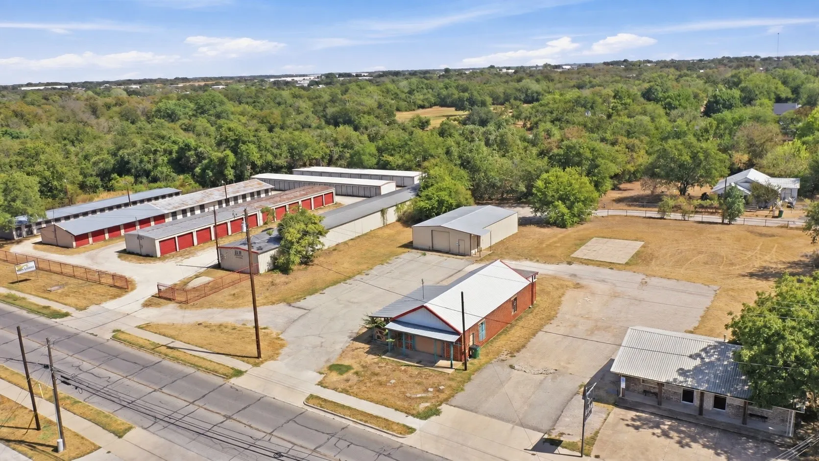 Retail For Sale in Erath County , 658 E Washington Street, Stephenville, Texas 76401, 0, 0, Garage spaces, 0 Sqft, built in 1970, mls#21388348, Real Estate Agent in Stephenville, Homes For Sale in Erath county, Homes For Sale in Stephenville, Realtor in Stephenville Texas, Real Estate Brokerage Independent Realty Texas, Luminita Cordes Realtor