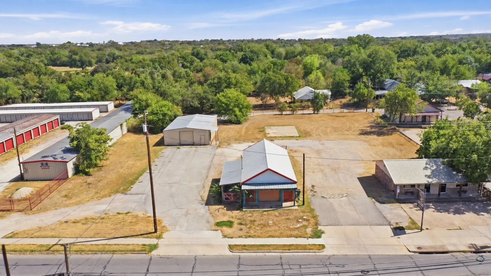 Retail For Sale in Erath County , 658 E Washington Street, Stephenville, Texas 76401, 0, 0, Garage spaces, 0 Sqft, built in 1970, mls#21388348, Real Estate Agent in Stephenville, Homes For Sale in Erath county, Homes For Sale in Stephenville, Realtor in Stephenville Texas, Real Estate Brokerage Independent Realty Texas, Luminita Cordes Realtor