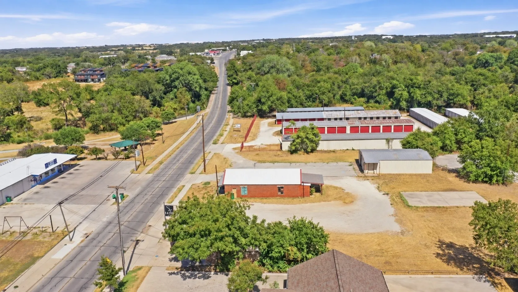 Retail For Sale in Erath County , 658 E Washington Street, Stephenville, Texas 76401, 0, 0, Garage spaces, 0 Sqft, built in 1970, mls#21388348, Real Estate Agent in Stephenville, Homes For Sale in Erath county, Homes For Sale in Stephenville, Realtor in Stephenville Texas, Real Estate Brokerage Independent Realty Texas, Luminita Cordes Realtor