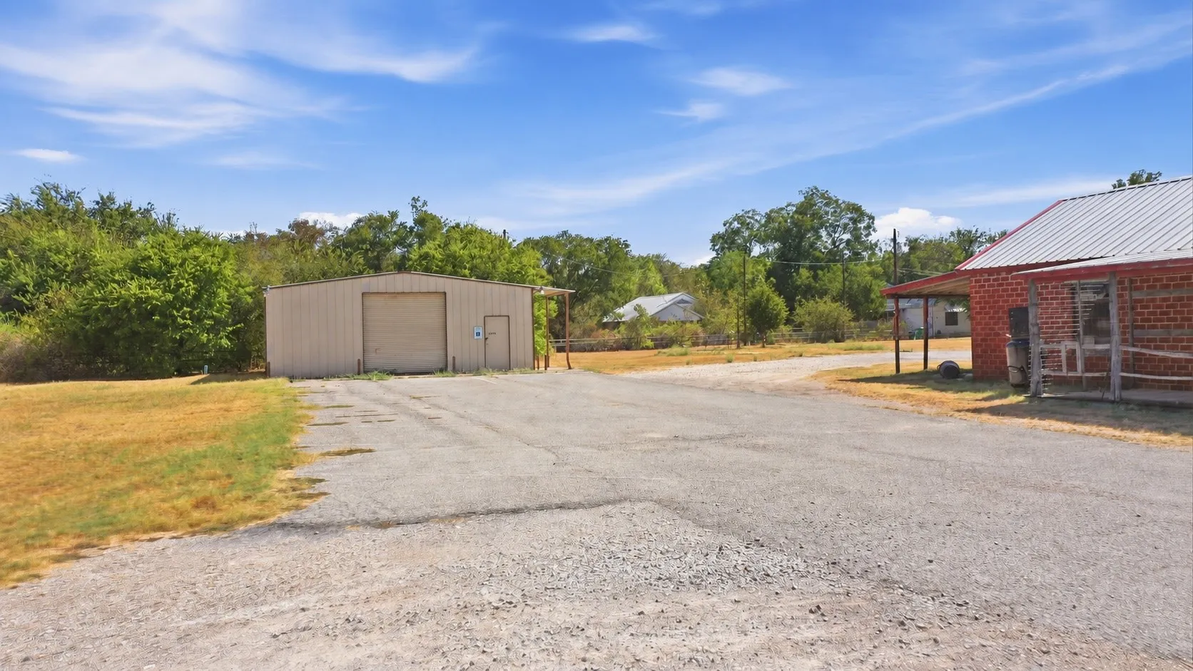 Retail For Sale in Erath County , 658 E Washington Street, Stephenville, Texas 76401, 0, 0, Garage spaces, 0 Sqft, built in 1970, mls#21388348, Real Estate Agent in Stephenville, Homes For Sale in Erath county, Homes For Sale in Stephenville, Realtor in Stephenville Texas, Real Estate Brokerage Independent Realty Texas, Luminita Cordes Realtor