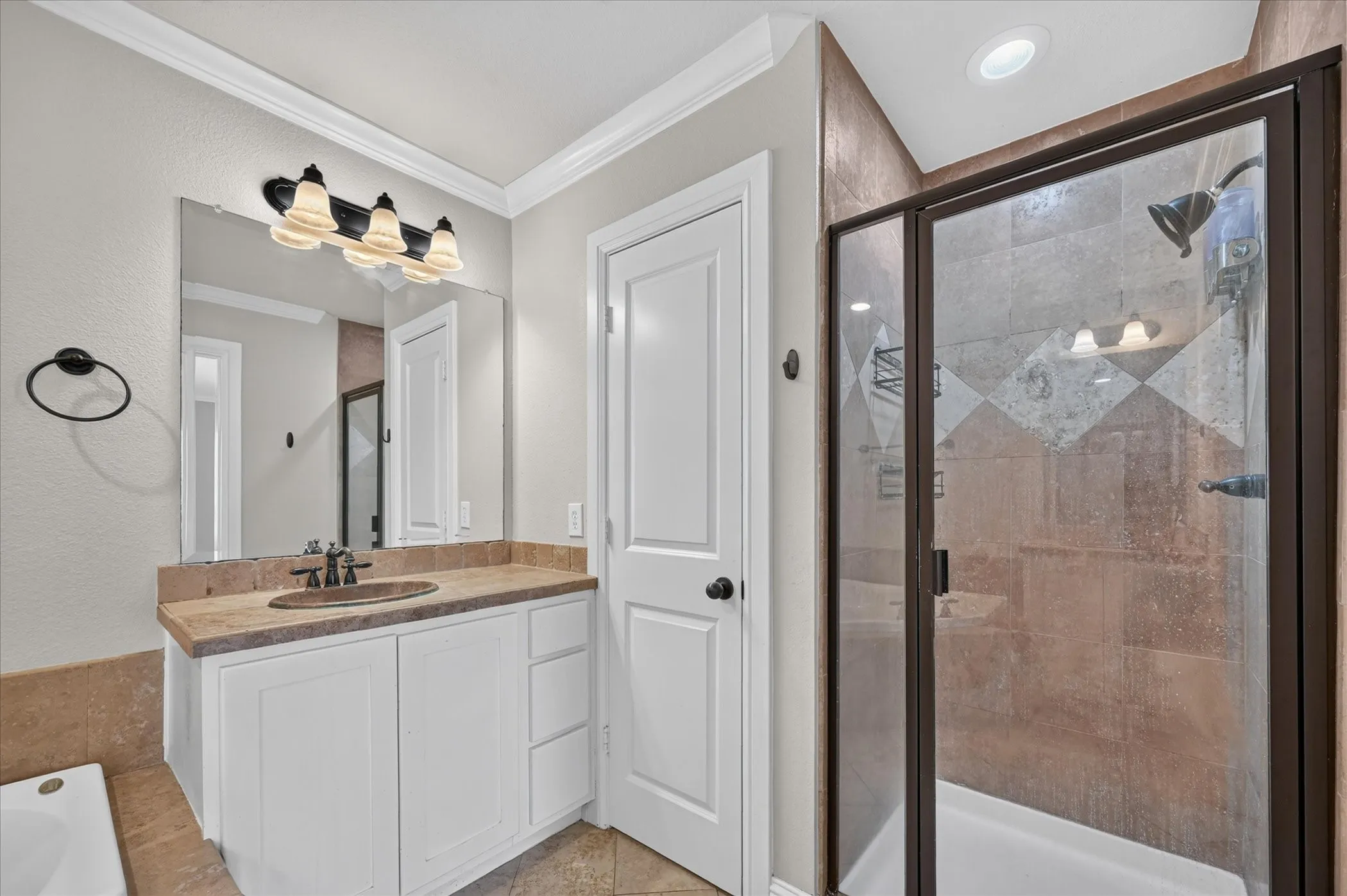 Townhouse For Sale in Dallas County , 3036 Carmel Street, Dallas, Texas 75204, 3 Bedroom, 4 Bathroom, 2 Garage spaces, 1,947 Sqft, built in 2005, mls#21388254, Real Estate Agent in Dallas, Homes For Sale in Dallas county, Homes For Sale in Dallas, Realtor in Dallas Texas, Real Estate Brokerage Independent Realty Texas, Luminita Cordes Realtor