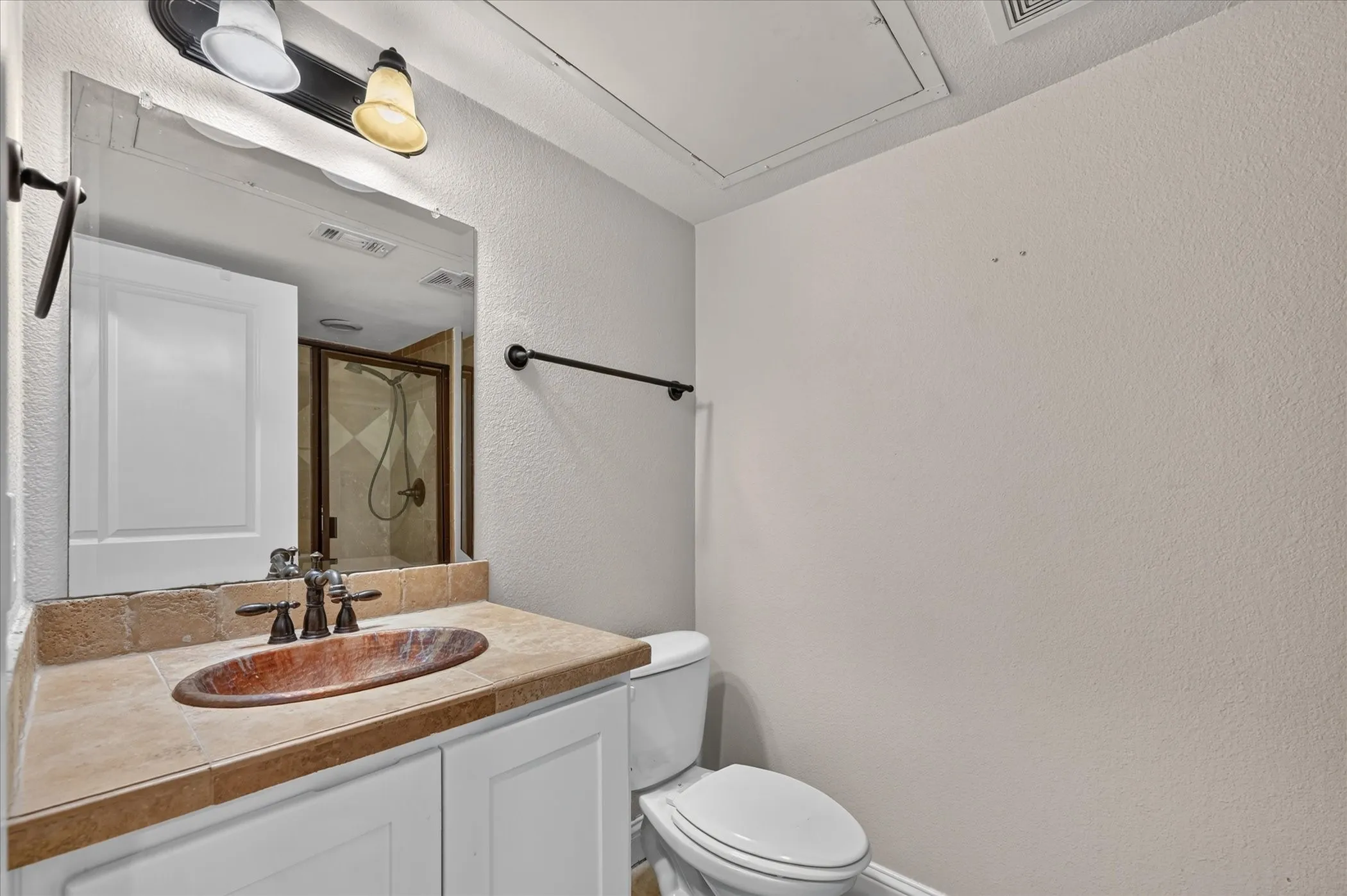 Townhouse For Sale in Dallas County , 3036 Carmel Street, Dallas, Texas 75204, 3 Bedroom, 4 Bathroom, 2 Garage spaces, 1,947 Sqft, built in 2005, mls#21388254, Real Estate Agent in Dallas, Homes For Sale in Dallas county, Homes For Sale in Dallas, Realtor in Dallas Texas, Real Estate Brokerage Independent Realty Texas, Luminita Cordes Realtor