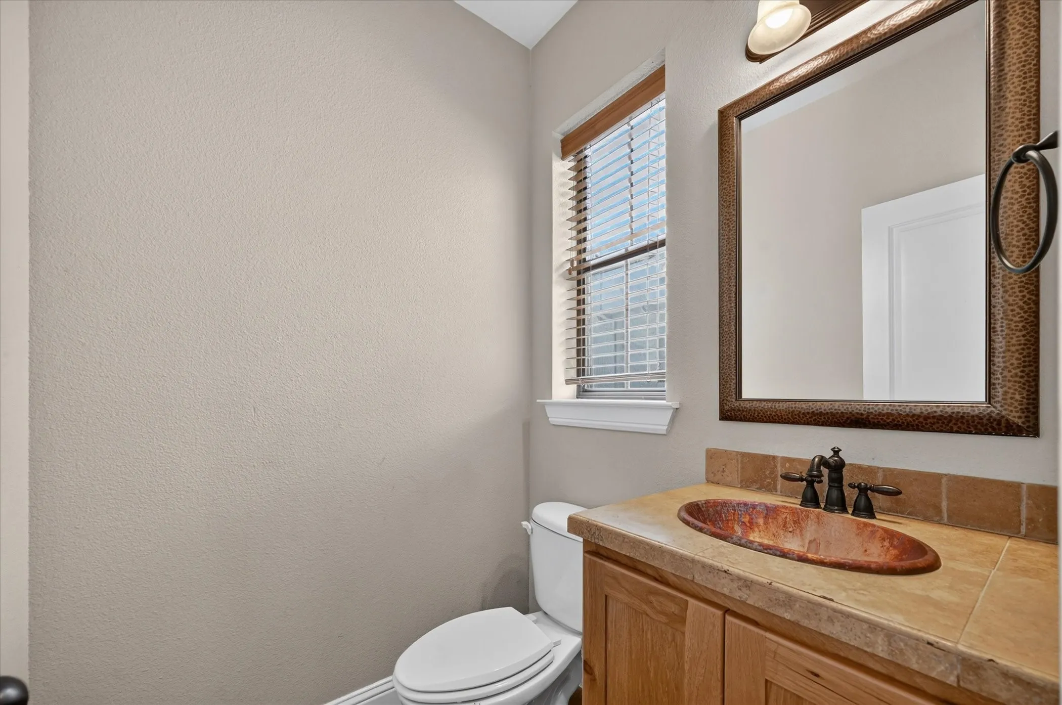 Townhouse For Sale in Dallas County , 3036 Carmel Street, Dallas, Texas 75204, 3 Bedroom, 4 Bathroom, 2 Garage spaces, 1,947 Sqft, built in 2005, mls#21388254, Real Estate Agent in Dallas, Homes For Sale in Dallas county, Homes For Sale in Dallas, Realtor in Dallas Texas, Real Estate Brokerage Independent Realty Texas, Luminita Cordes Realtor