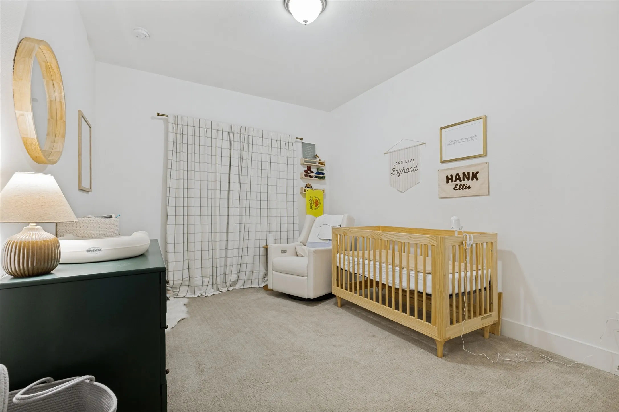 Single Family Residence For Rent in Dallas County , 8114 Fallston Court, Dallas, Texas 75231, 3 Bedroom, 3 Bathroom, 2 Garage spaces, 1,645 Sqft, built in 2022, mls#21390655, Real Estate Agent in Dallas, Homes For Rent in Dallas county, Homes For Rent in Dallas, Realtor in Dallas Texas, Real Estate Brokerage Independent Realty Texas, Luminita Cordes Realtor
