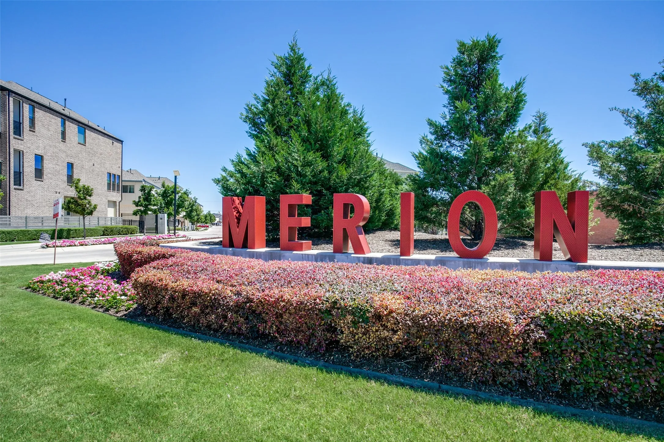 Single Family Residence For Rent in Dallas County , 8114 Fallston Court, Dallas, Texas 75231, 3 Bedroom, 3 Bathroom, 2 Garage spaces, 1,645 Sqft, built in 2022, mls#21390655, Real Estate Agent in Dallas, Homes For Rent in Dallas county, Homes For Rent in Dallas, Realtor in Dallas Texas, Real Estate Brokerage Independent Realty Texas, Luminita Cordes Realtor