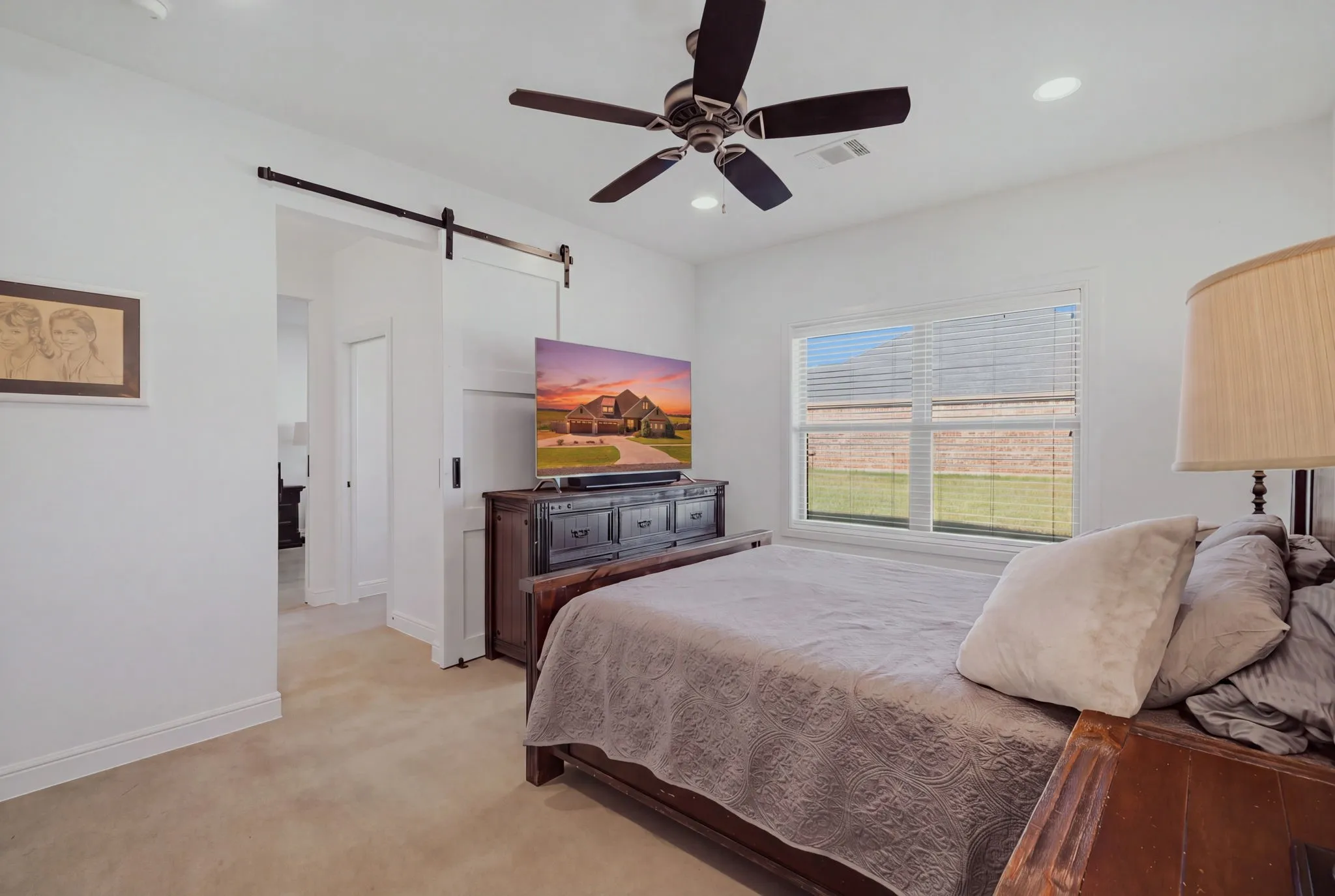 Single Family Residence For Sale in Grayson County , 568 Crow Road, Whitesboro, Texas 76273, 4 Bedroom, 4 Bathroom, 4 Garage spaces, 3,410 Sqft, built in 2018, mls#21387478, Real Estate Agent in Whitesboro, Homes For Sale in Grayson county, Homes For Sale in Whitesboro, Realtor in Whitesboro Texas, Real Estate Brokerage Independent Realty Texas, Luminita Cordes Realtor