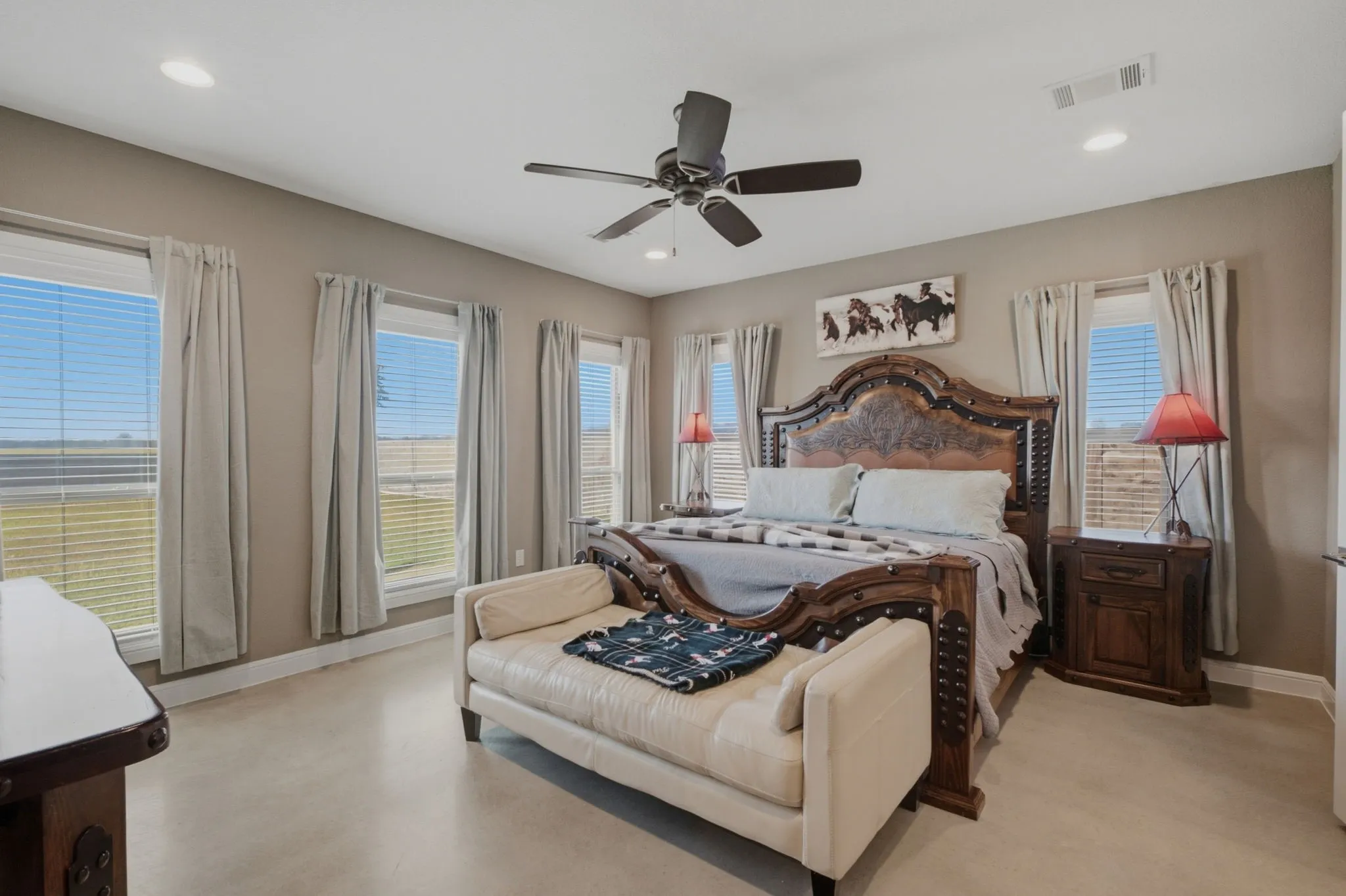 Single Family Residence For Sale in Grayson County , 568 Crow Road, Whitesboro, Texas 76273, 4 Bedroom, 4 Bathroom, 4 Garage spaces, 3,410 Sqft, built in 2018, mls#21387478, Real Estate Agent in Whitesboro, Homes For Sale in Grayson county, Homes For Sale in Whitesboro, Realtor in Whitesboro Texas, Real Estate Brokerage Independent Realty Texas, Luminita Cordes Realtor