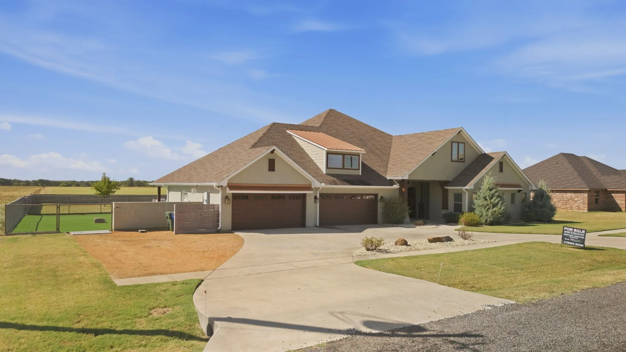 Single Family Residence For Sale in Grayson County , 568 Crow Road, Whitesboro, Texas 76273, 4 Bedroom, 4 Bathroom, 4 Garage spaces, 3,410 Sqft, built in 2018, mls#21387478, Real Estate Agent in Whitesboro, Homes For Sale in Grayson county, Homes For Sale in Whitesboro, Realtor in Whitesboro Texas, Real Estate Brokerage Independent Realty Texas, Luminita Cordes Realtor