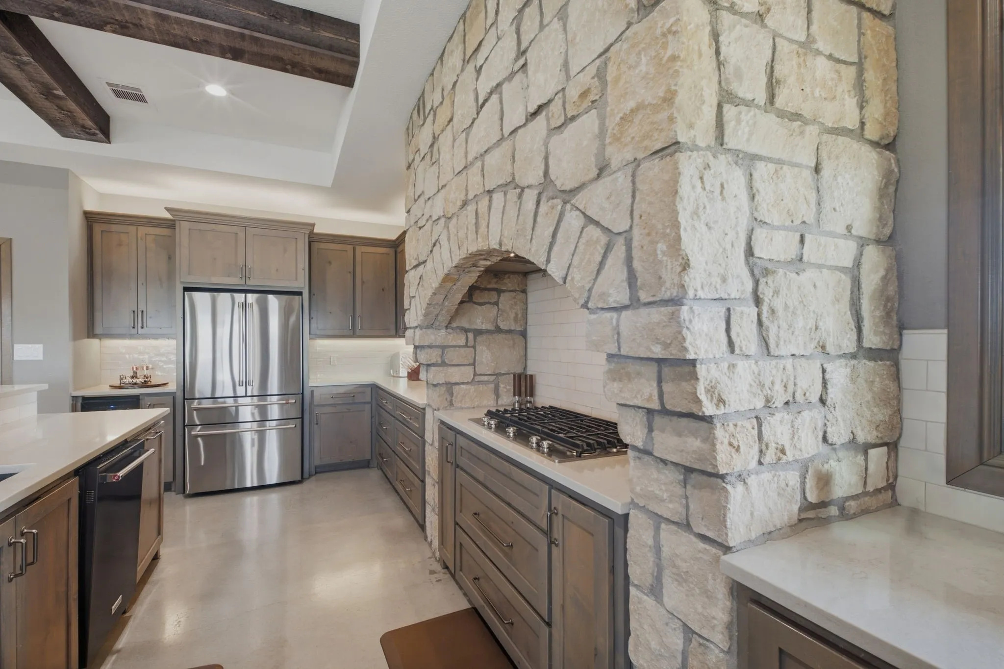 Single Family Residence For Sale in Grayson County , 568 Crow Road, Whitesboro, Texas 76273, 4 Bedroom, 4 Bathroom, 4 Garage spaces, 3,410 Sqft, built in 2018, mls#21387478, Real Estate Agent in Whitesboro, Homes For Sale in Grayson county, Homes For Sale in Whitesboro, Realtor in Whitesboro Texas, Real Estate Brokerage Independent Realty Texas, Luminita Cordes Realtor