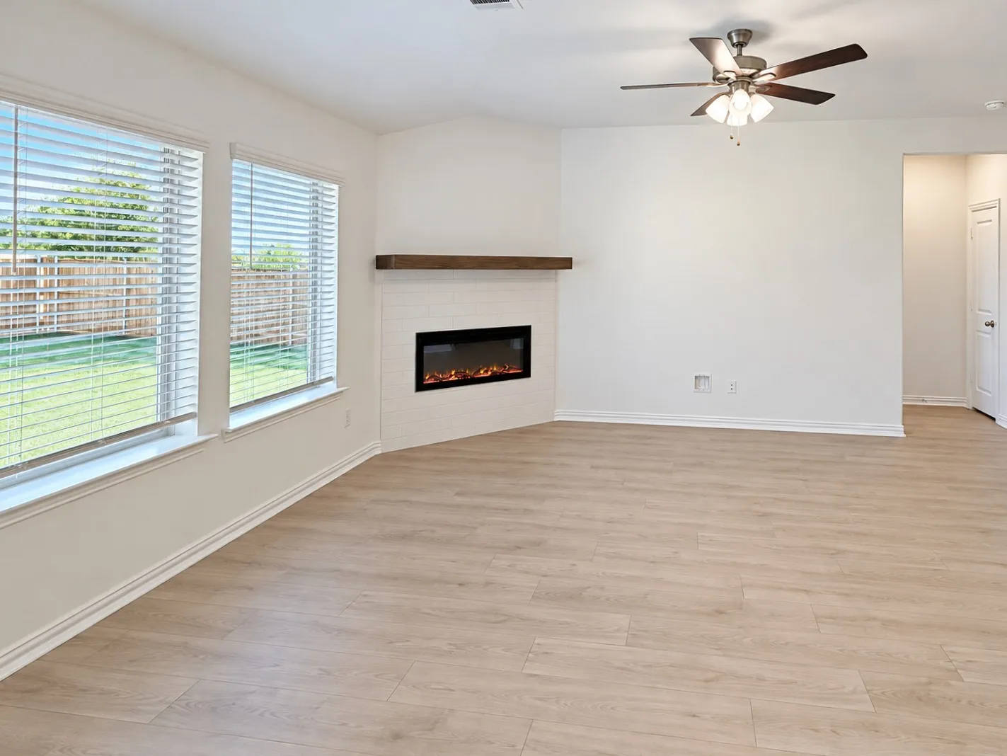 Single Family Residence For Rent in Denton County , 2013 Bayou Glen Drive, Denton, Texas 76207, 3 Bedroom, 2 Bathroom, 2 Garage spaces, 1,518 Sqft, built in 2026, mls#21390518, Real Estate Agent in Denton, Homes For Rent in Denton county, Homes For Rent in Denton, Realtor in Denton Texas, Real Estate Brokerage Independent Realty Texas, Luminita Cordes Realtor
