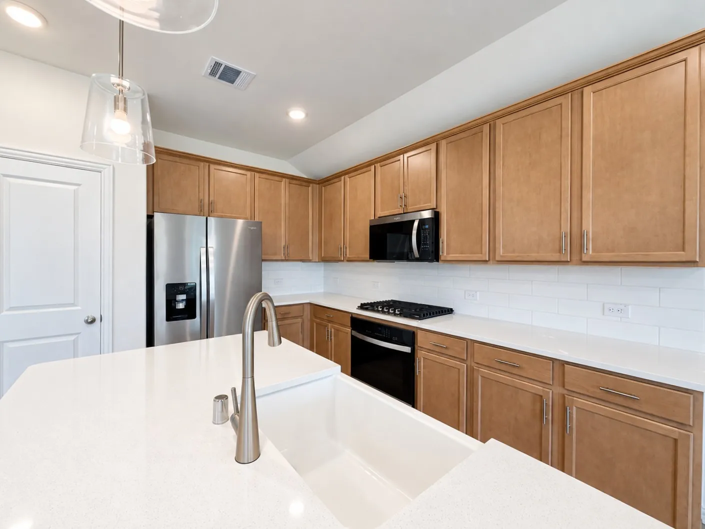 Single Family Residence For Rent in Denton County , 2013 Bayou Glen Drive, Denton, Texas 76207, 3 Bedroom, 2 Bathroom, 2 Garage spaces, 1,518 Sqft, built in 2026, mls#21390518, Real Estate Agent in Denton, Homes For Rent in Denton county, Homes For Rent in Denton, Realtor in Denton Texas, Real Estate Brokerage Independent Realty Texas, Luminita Cordes Realtor