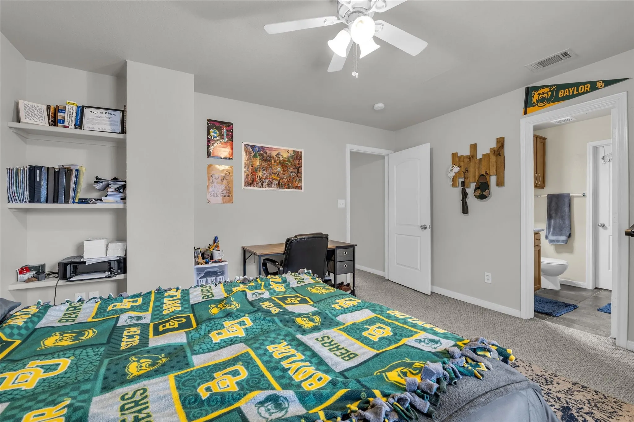Condominium For Sale in Mc Lennan County , 2513 S 2nd Street 1B, Waco, Texas 76706, 3 Bedroom, 4 Bathroom, Garage spaces, 1,722 Sqft, built in 2008, mls#21390664, Real Estate Agent in Waco, Homes For Sale in Mc Lennan county, Homes For Sale in Waco, Realtor in Waco Texas, Real Estate Brokerage Independent Realty Texas, Luminita Cordes Realtor
