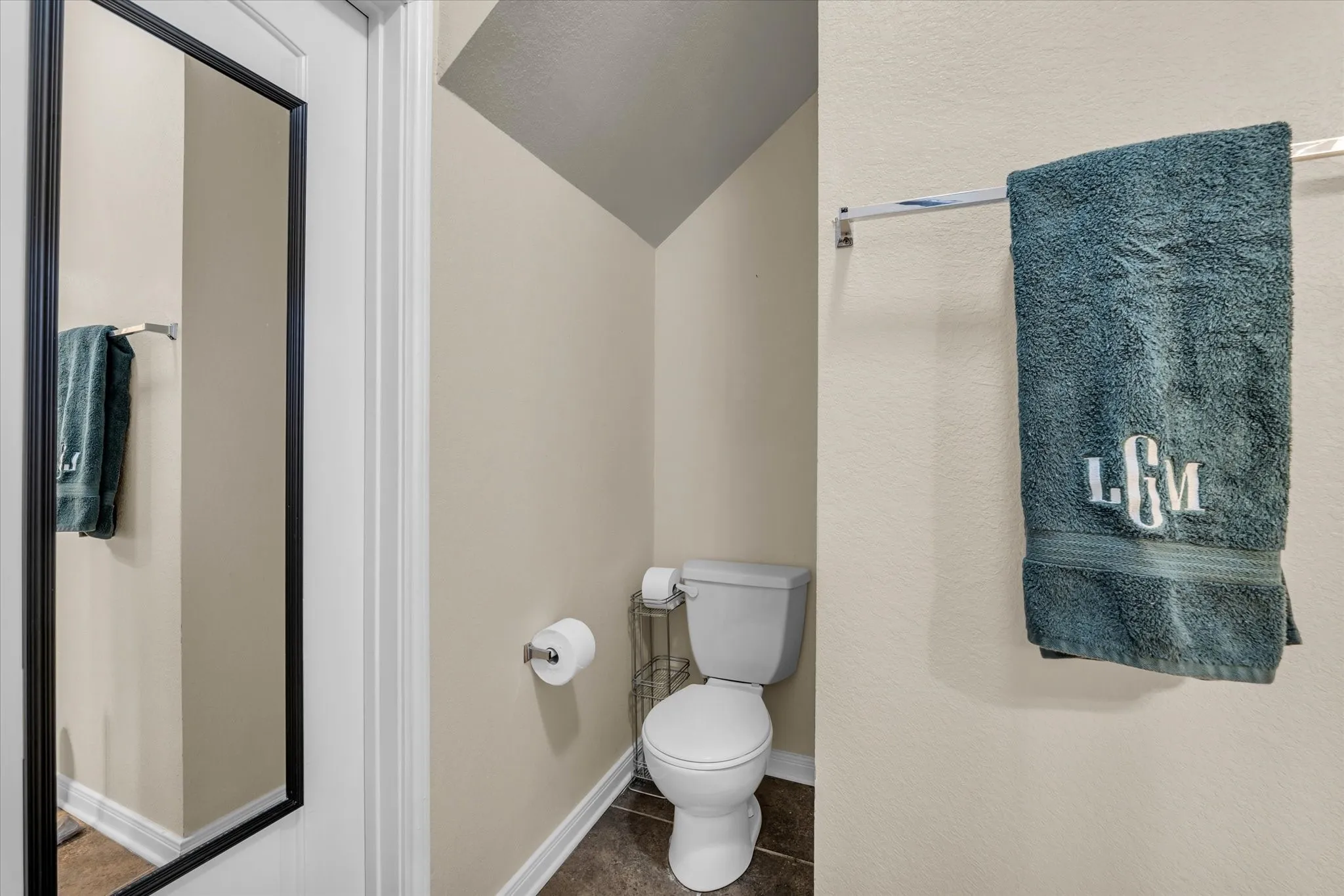 Condominium For Sale in Mc Lennan County , 2513 S 2nd Street 1B, Waco, Texas 76706, 3 Bedroom, 4 Bathroom, Garage spaces, 1,722 Sqft, built in 2008, mls#21390664, Real Estate Agent in Waco, Homes For Sale in Mc Lennan county, Homes For Sale in Waco, Realtor in Waco Texas, Real Estate Brokerage Independent Realty Texas, Luminita Cordes Realtor