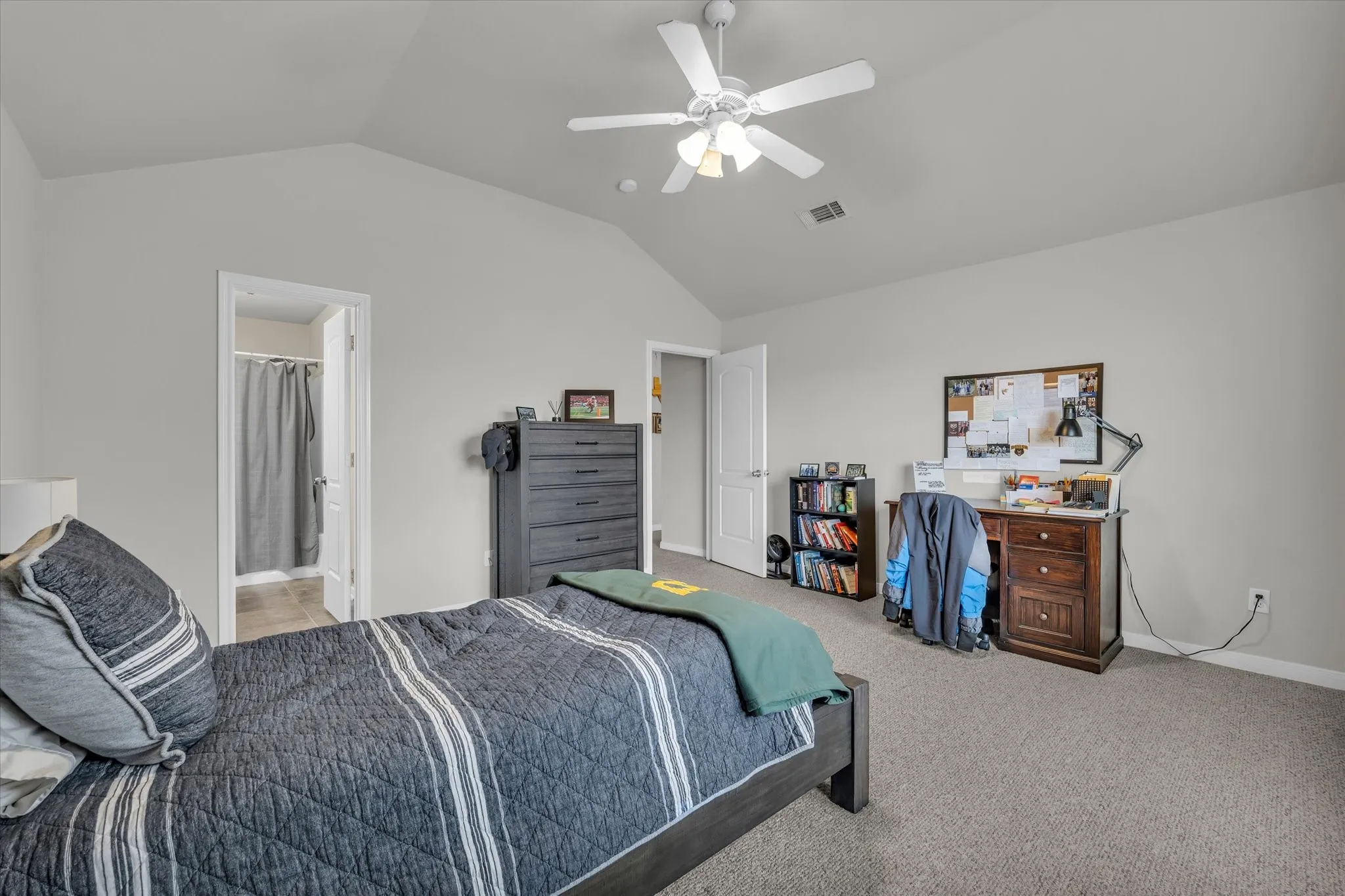 Condominium For Sale in Mc Lennan County , 2513 S 2nd Street 1B, Waco, Texas 76706, 3 Bedroom, 4 Bathroom, Garage spaces, 1,722 Sqft, built in 2008, mls#21390664, Real Estate Agent in Waco, Homes For Sale in Mc Lennan county, Homes For Sale in Waco, Realtor in Waco Texas, Real Estate Brokerage Independent Realty Texas, Luminita Cordes Realtor