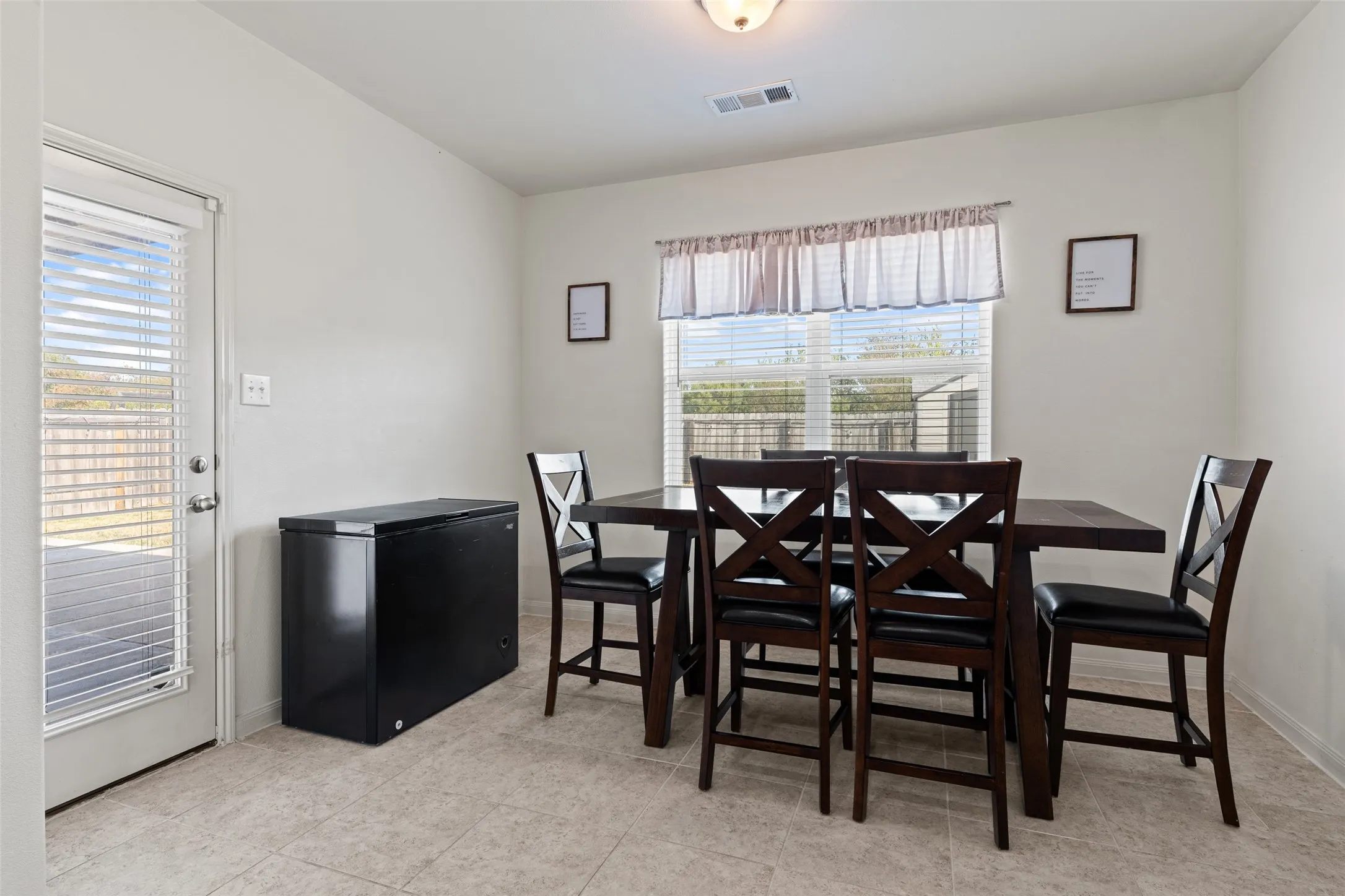 Single Family Residence For Sale in Tarrant County , 4128 Tower Bridge Lane, Crowley, Texas 76036, 3 Bedroom, 2 Bathroom, 2 Garage spaces, 1,575 Sqft, built in 2017, mls#21390148, Real Estate Agent in Crowley, Homes For Sale in Tarrant county, Homes For Sale in Crowley, Realtor in Crowley Texas, Real Estate Brokerage Independent Realty Texas, Luminita Cordes Realtor