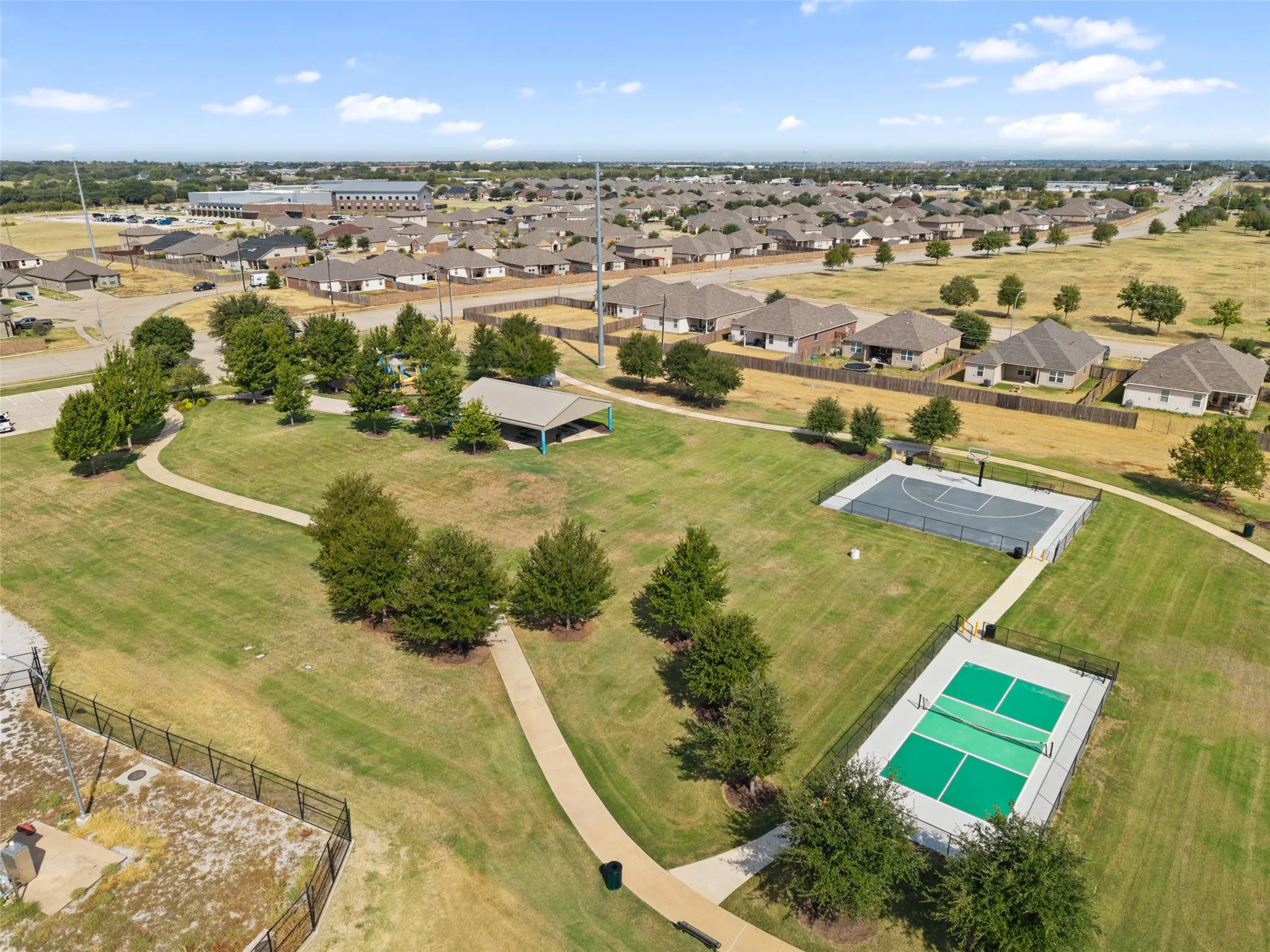 Single Family Residence For Sale in Tarrant County , 4128 Tower Bridge Lane, Crowley, Texas 76036, 3 Bedroom, 2 Bathroom, 2 Garage spaces, 1,575 Sqft, built in 2017, mls#21390148, Real Estate Agent in Crowley, Homes For Sale in Tarrant county, Homes For Sale in Crowley, Realtor in Crowley Texas, Real Estate Brokerage Independent Realty Texas, Luminita Cordes Realtor