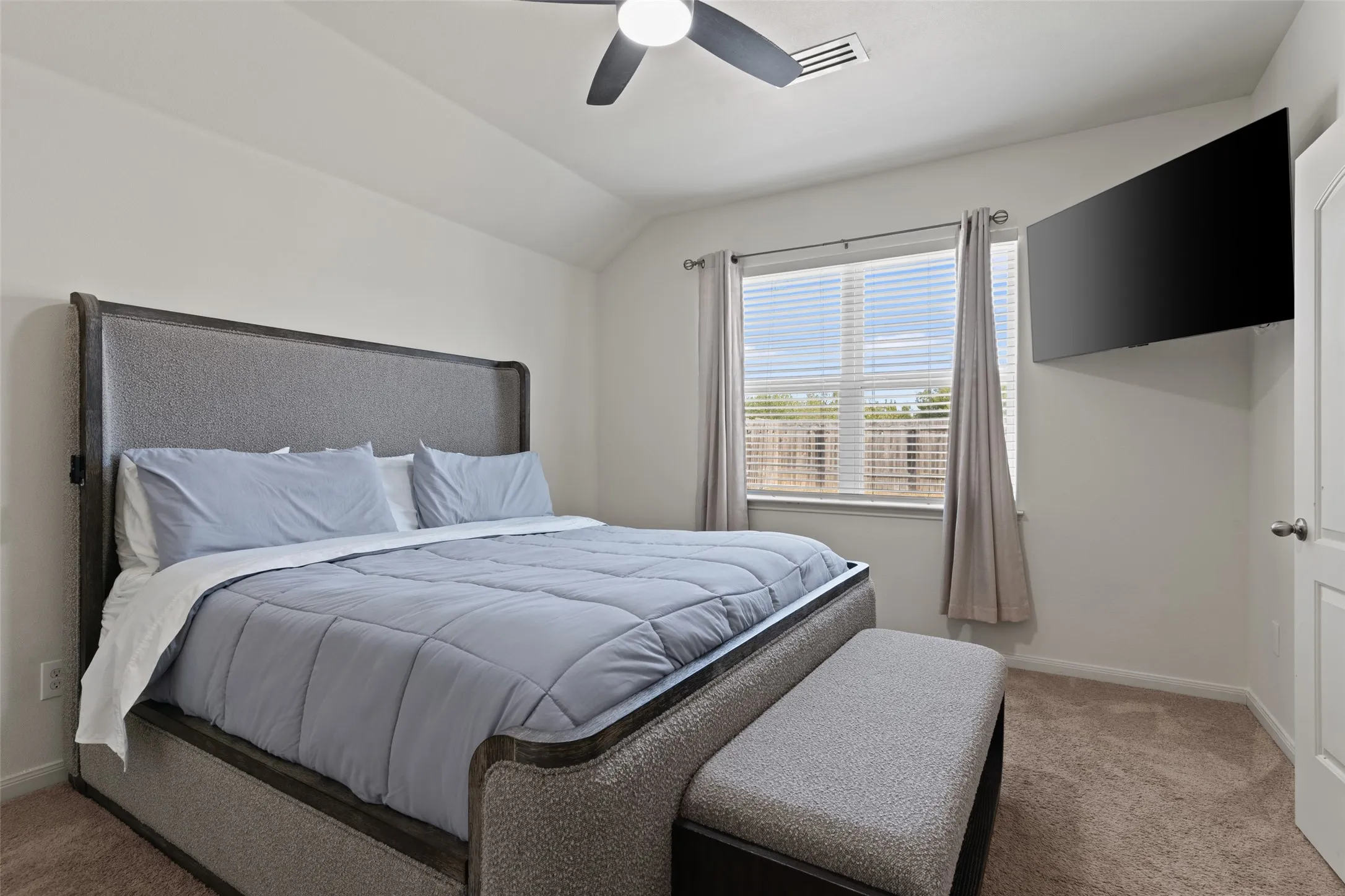 Single Family Residence For Sale in Tarrant County , 4128 Tower Bridge Lane, Crowley, Texas 76036, 3 Bedroom, 2 Bathroom, 2 Garage spaces, 1,575 Sqft, built in 2017, mls#21390148, Real Estate Agent in Crowley, Homes For Sale in Tarrant county, Homes For Sale in Crowley, Realtor in Crowley Texas, Real Estate Brokerage Independent Realty Texas, Luminita Cordes Realtor