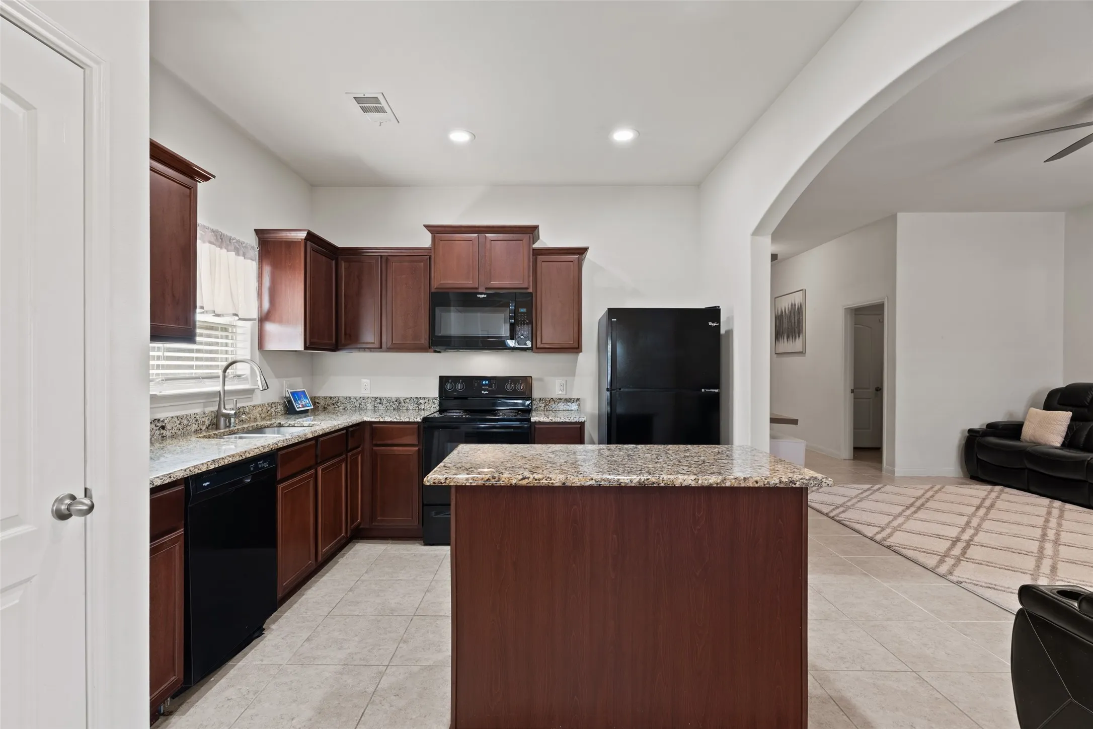 Single Family Residence For Sale in Tarrant County , 4128 Tower Bridge Lane, Crowley, Texas 76036, 3 Bedroom, 2 Bathroom, 2 Garage spaces, 1,575 Sqft, built in 2017, mls#21390148, Real Estate Agent in Crowley, Homes For Sale in Tarrant county, Homes For Sale in Crowley, Realtor in Crowley Texas, Real Estate Brokerage Independent Realty Texas, Luminita Cordes Realtor