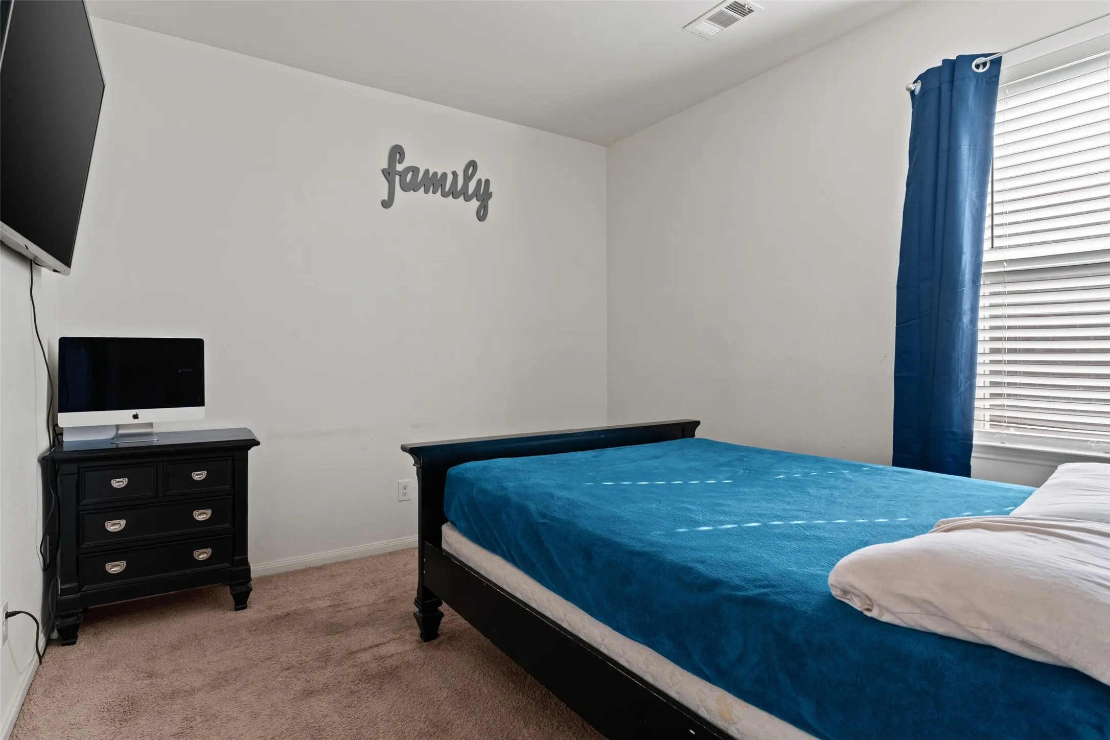 Single Family Residence For Sale in Tarrant County , 4128 Tower Bridge Lane, Crowley, Texas 76036, 3 Bedroom, 2 Bathroom, 2 Garage spaces, 1,575 Sqft, built in 2017, mls#21390148, Real Estate Agent in Crowley, Homes For Sale in Tarrant county, Homes For Sale in Crowley, Realtor in Crowley Texas, Real Estate Brokerage Independent Realty Texas, Luminita Cordes Realtor