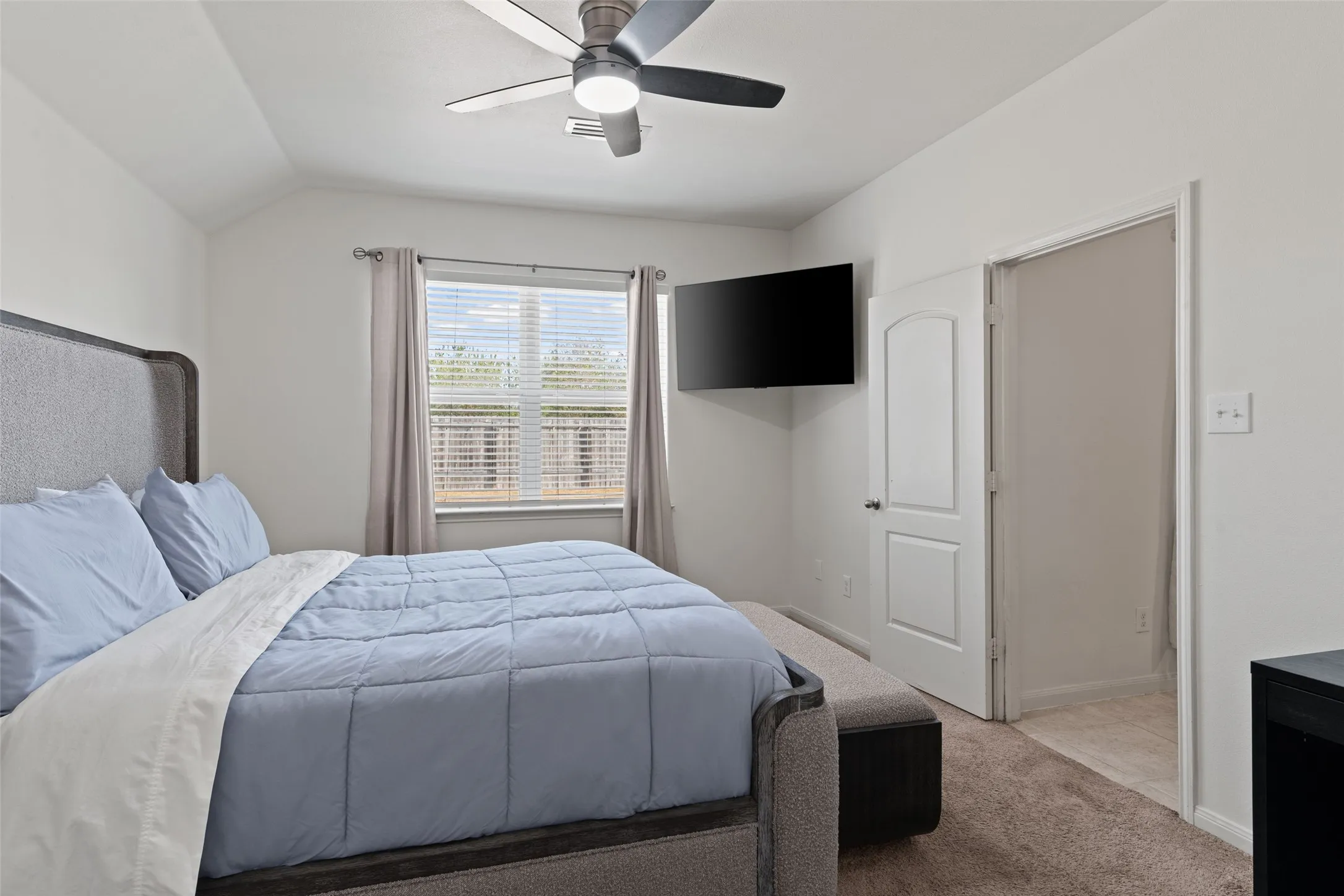 Single Family Residence For Sale in Tarrant County , 4128 Tower Bridge Lane, Crowley, Texas 76036, 3 Bedroom, 2 Bathroom, 2 Garage spaces, 1,575 Sqft, built in 2017, mls#21390148, Real Estate Agent in Crowley, Homes For Sale in Tarrant county, Homes For Sale in Crowley, Realtor in Crowley Texas, Real Estate Brokerage Independent Realty Texas, Luminita Cordes Realtor