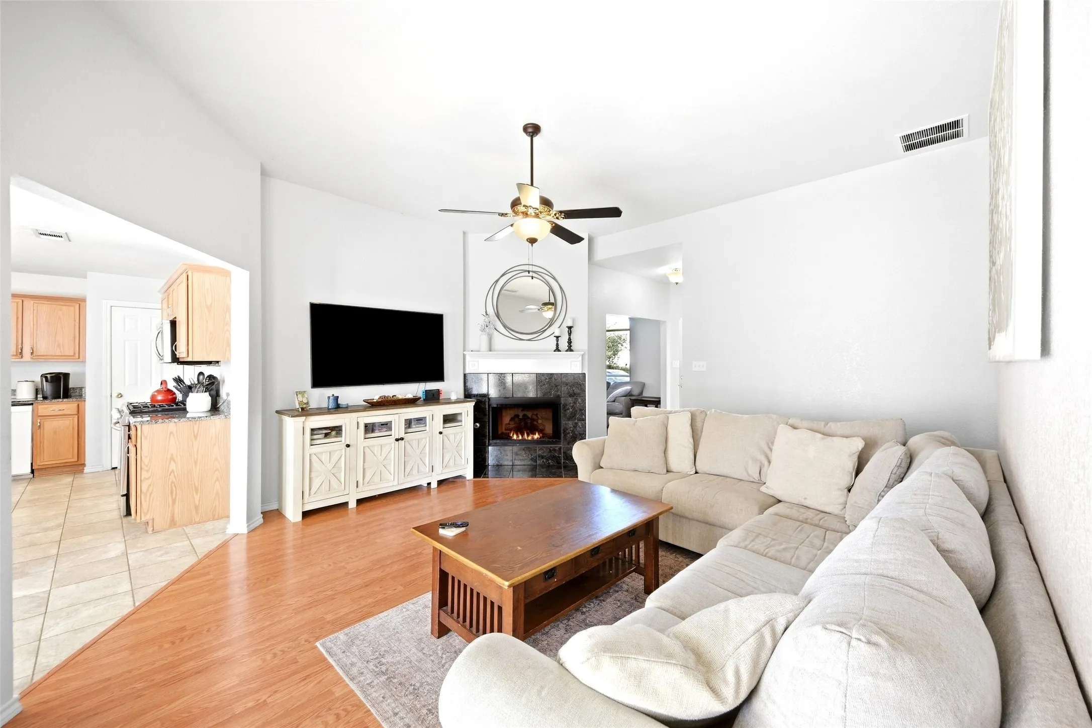 Single Family Residence For Sale in Dallas County , 7514 Westway Drive, Rowlett, Texas 75089, 3 Bedroom, 2 Bathroom, 2 Garage spaces, 1,870 Sqft, built in 2001, mls#21390347, Real Estate Agent in Rowlett, Homes For Sale in Dallas county, Homes For Sale in Rowlett, Realtor in Rowlett Texas, Real Estate Brokerage Independent Realty Texas, Luminita Cordes Realtor