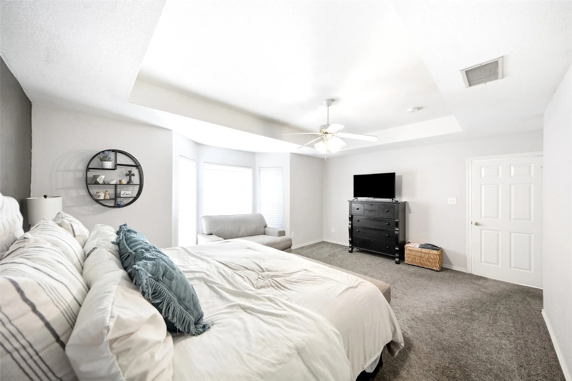 Single Family Residence For Sale in Dallas County , 7514 Westway Drive, Rowlett, Texas 75089, 3 Bedroom, 2 Bathroom, 2 Garage spaces, 1,870 Sqft, built in 2001, mls#21390347, Real Estate Agent in Rowlett, Homes For Sale in Dallas county, Homes For Sale in Rowlett, Realtor in Rowlett Texas, Real Estate Brokerage Independent Realty Texas, Luminita Cordes Realtor