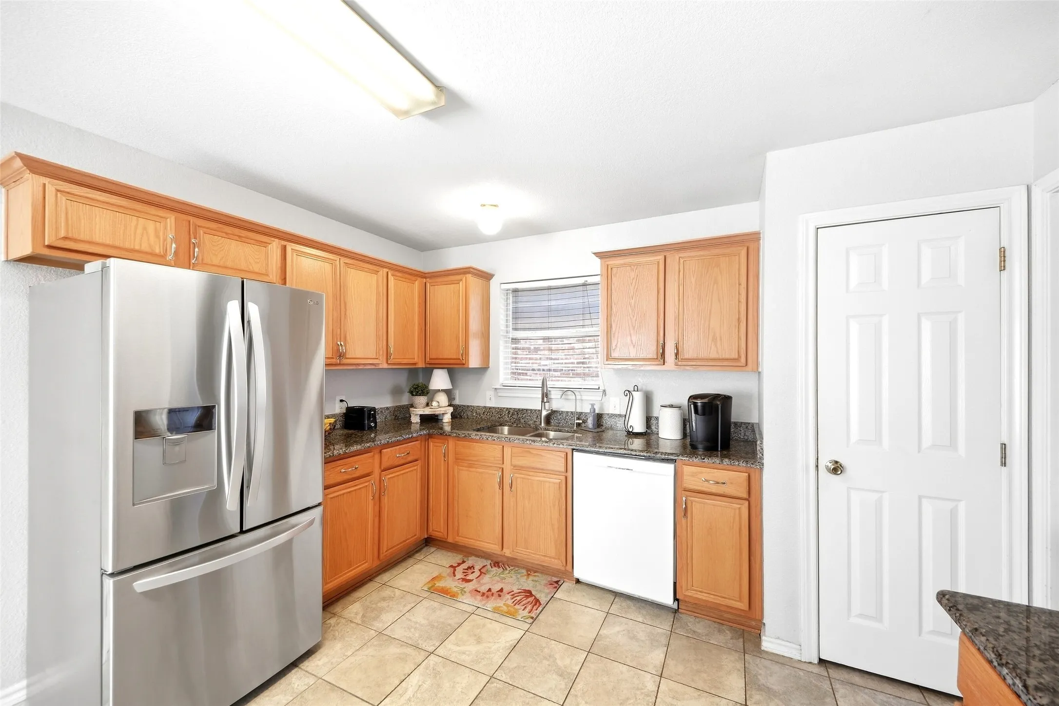 Single Family Residence For Sale in Dallas County , 7514 Westway Drive, Rowlett, Texas 75089, 3 Bedroom, 2 Bathroom, 2 Garage spaces, 1,870 Sqft, built in 2001, mls#21390347, Real Estate Agent in Rowlett, Homes For Sale in Dallas county, Homes For Sale in Rowlett, Realtor in Rowlett Texas, Real Estate Brokerage Independent Realty Texas, Luminita Cordes Realtor