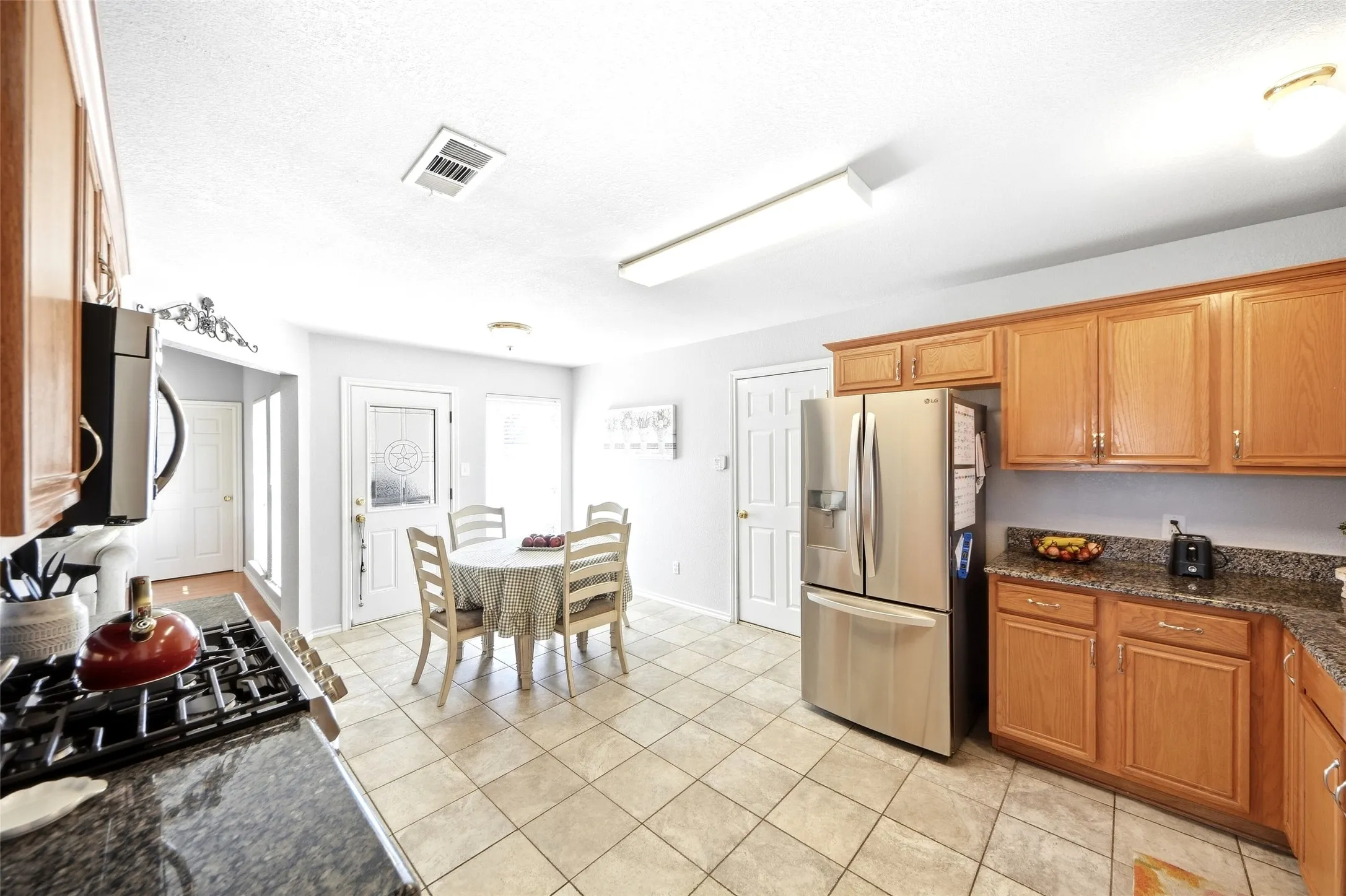 Single Family Residence For Sale in Dallas County , 7514 Westway Drive, Rowlett, Texas 75089, 3 Bedroom, 2 Bathroom, 2 Garage spaces, 1,870 Sqft, built in 2001, mls#21390347, Real Estate Agent in Rowlett, Homes For Sale in Dallas county, Homes For Sale in Rowlett, Realtor in Rowlett Texas, Real Estate Brokerage Independent Realty Texas, Luminita Cordes Realtor
