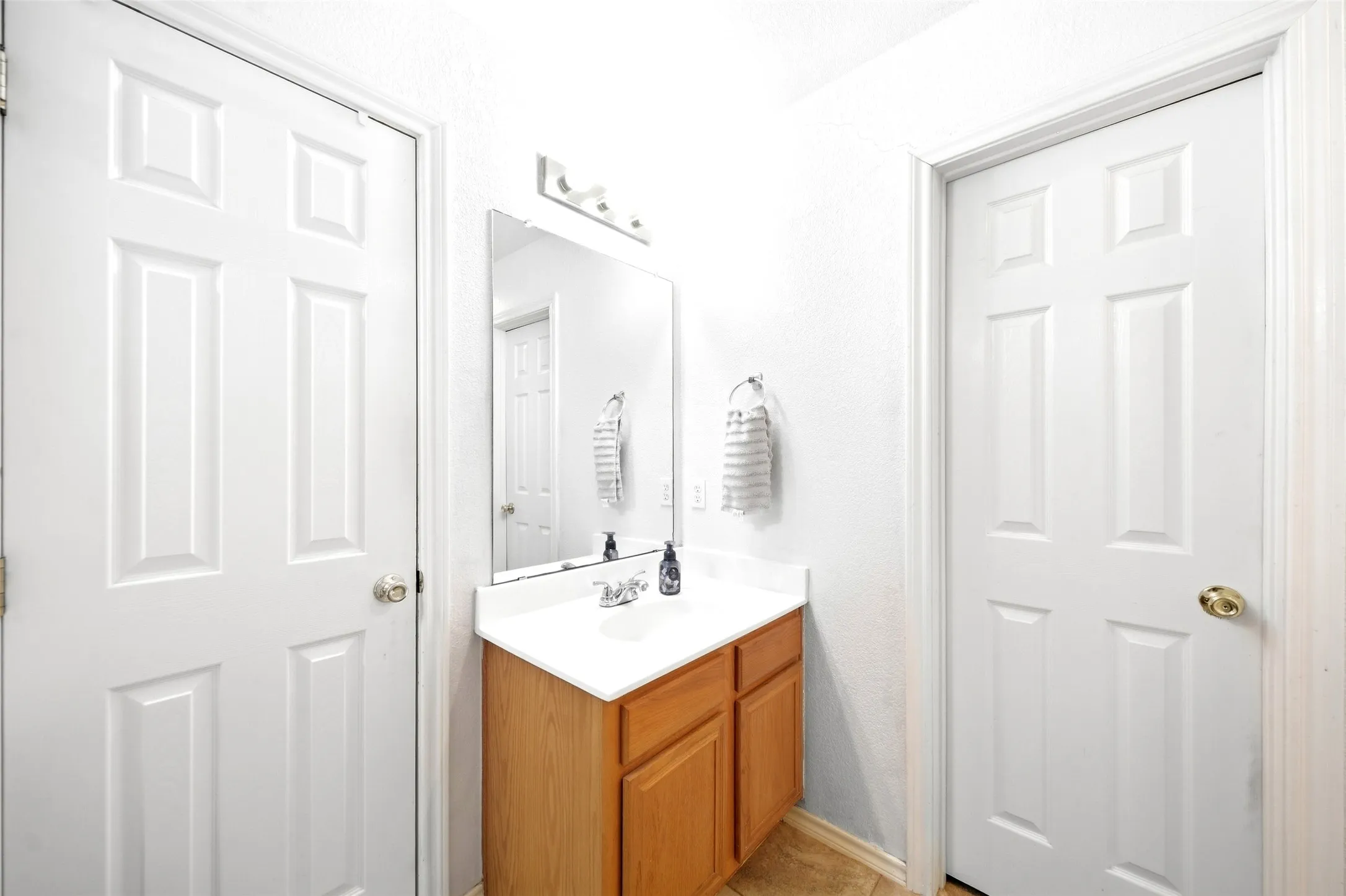 Single Family Residence For Sale in Dallas County , 7514 Westway Drive, Rowlett, Texas 75089, 3 Bedroom, 2 Bathroom, 2 Garage spaces, 1,870 Sqft, built in 2001, mls#21390347, Real Estate Agent in Rowlett, Homes For Sale in Dallas county, Homes For Sale in Rowlett, Realtor in Rowlett Texas, Real Estate Brokerage Independent Realty Texas, Luminita Cordes Realtor