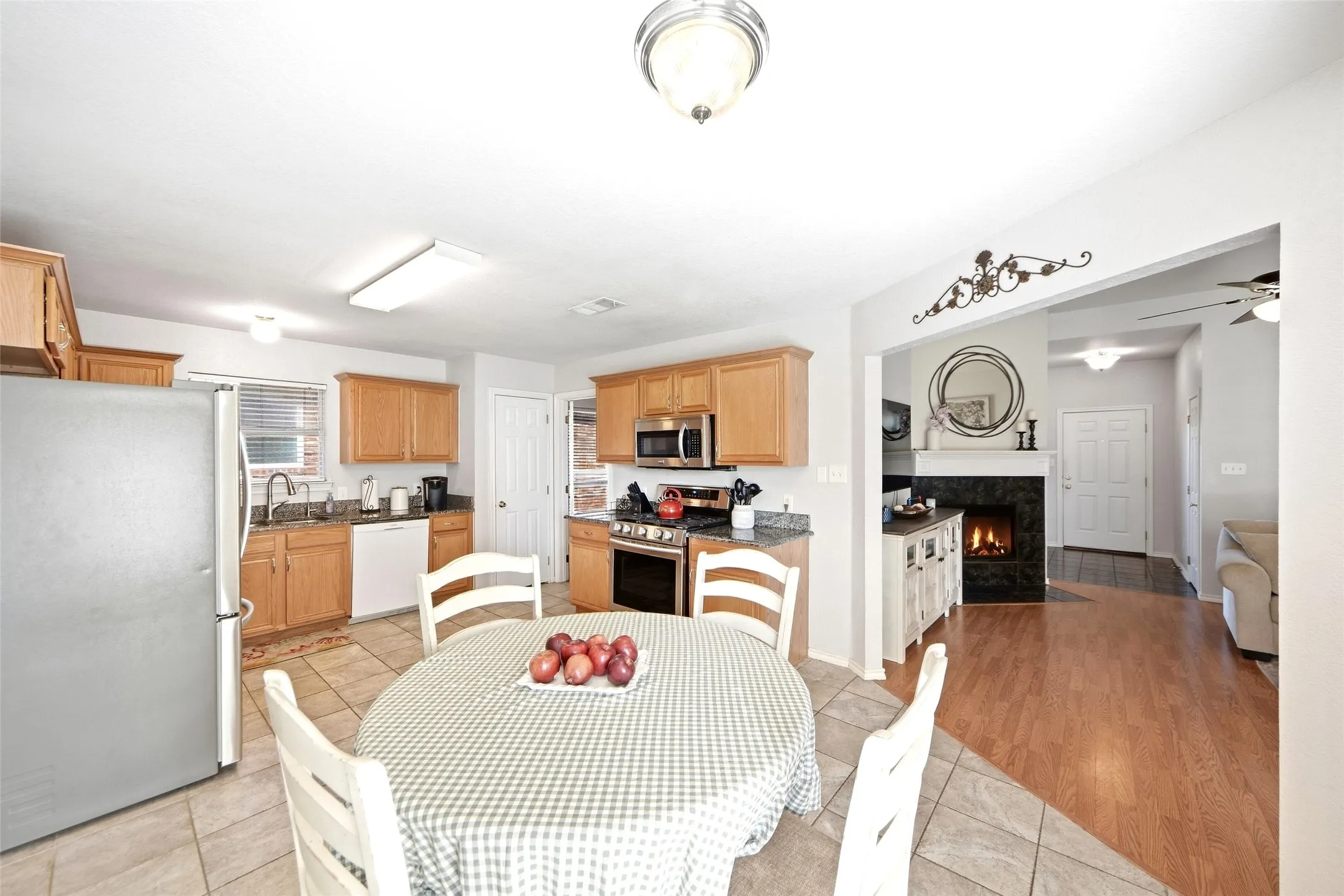 Single Family Residence For Sale in Dallas County , 7514 Westway Drive, Rowlett, Texas 75089, 3 Bedroom, 2 Bathroom, 2 Garage spaces, 1,870 Sqft, built in 2001, mls#21390347, Real Estate Agent in Rowlett, Homes For Sale in Dallas county, Homes For Sale in Rowlett, Realtor in Rowlett Texas, Real Estate Brokerage Independent Realty Texas, Luminita Cordes Realtor