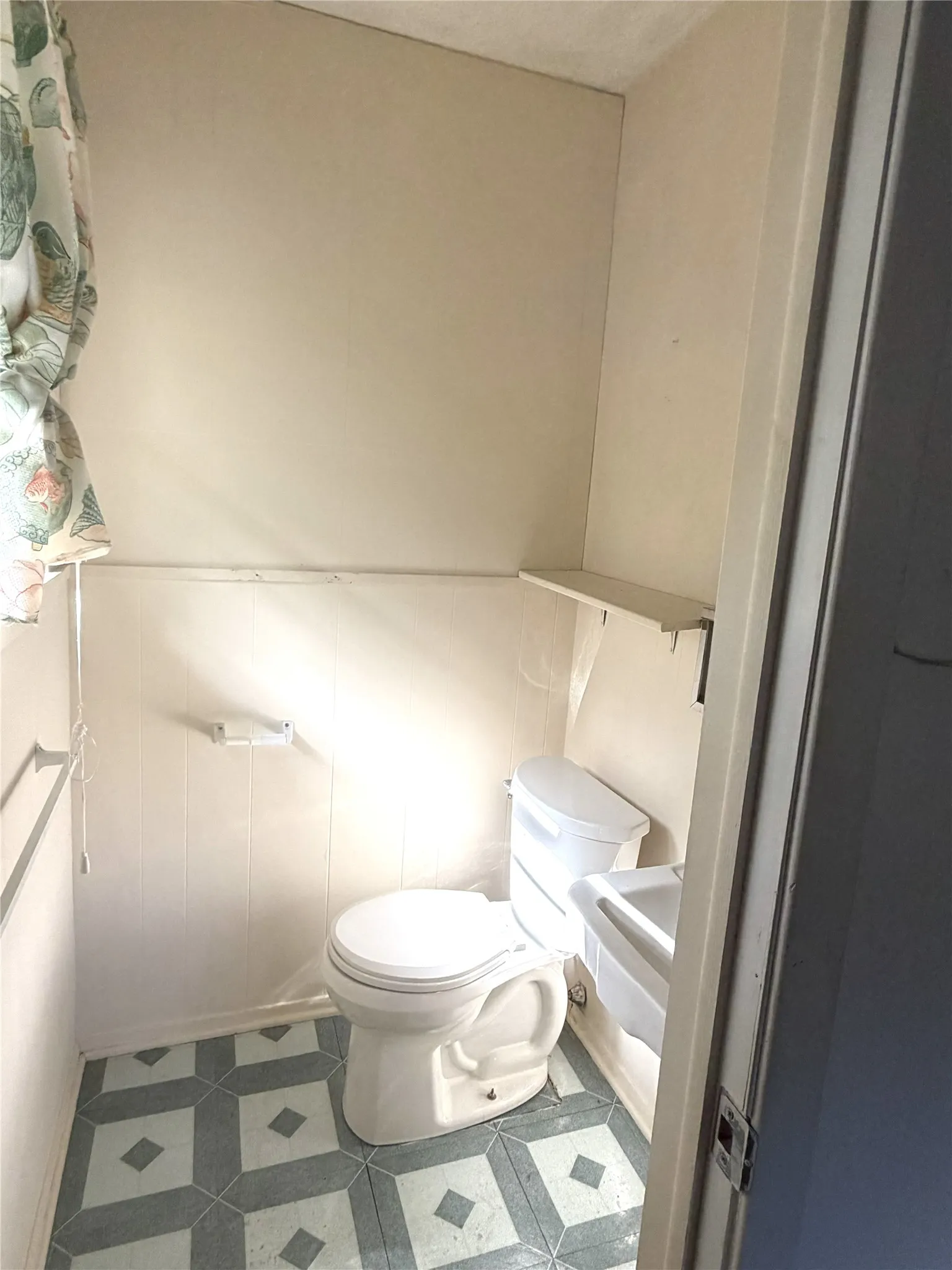 Single Family Residence For Sale in Henderson County , 6625 Fm 2494, Athens, Texas 75751, 2 Bedroom, 2 Bathroom, Garage spaces, 1,944 Sqft, built in 1969, mls#21390670, Real Estate Agent in Athens, Homes For Sale in Henderson county, Homes For Sale in Athens, Realtor in Athens Texas, Real Estate Brokerage Independent Realty Texas, Luminita Cordes Realtor