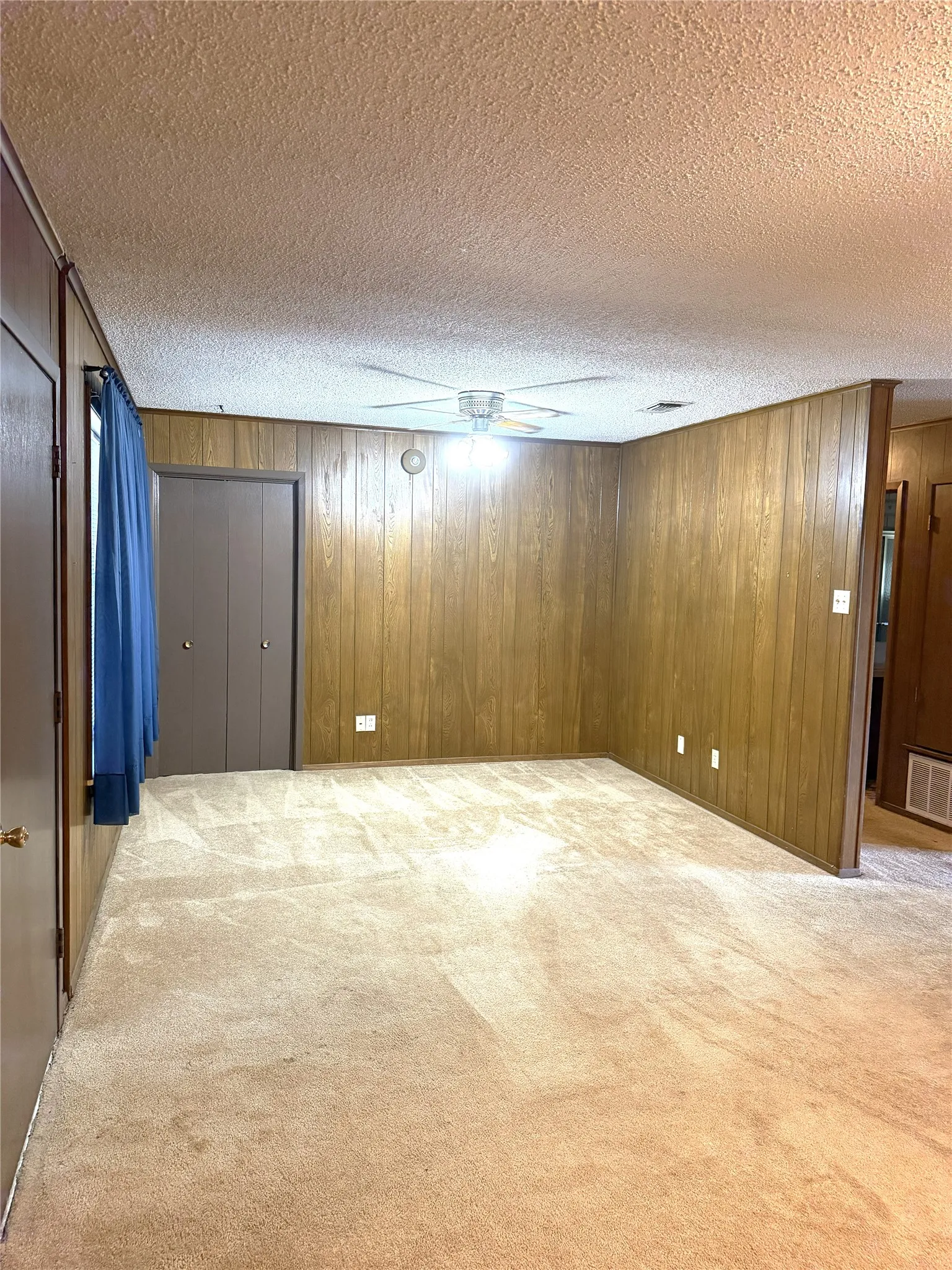 Single Family Residence For Sale in Henderson County , 6625 Fm 2494, Athens, Texas 75751, 2 Bedroom, 2 Bathroom, Garage spaces, 1,944 Sqft, built in 1969, mls#21390670, Real Estate Agent in Athens, Homes For Sale in Henderson county, Homes For Sale in Athens, Realtor in Athens Texas, Real Estate Brokerage Independent Realty Texas, Luminita Cordes Realtor