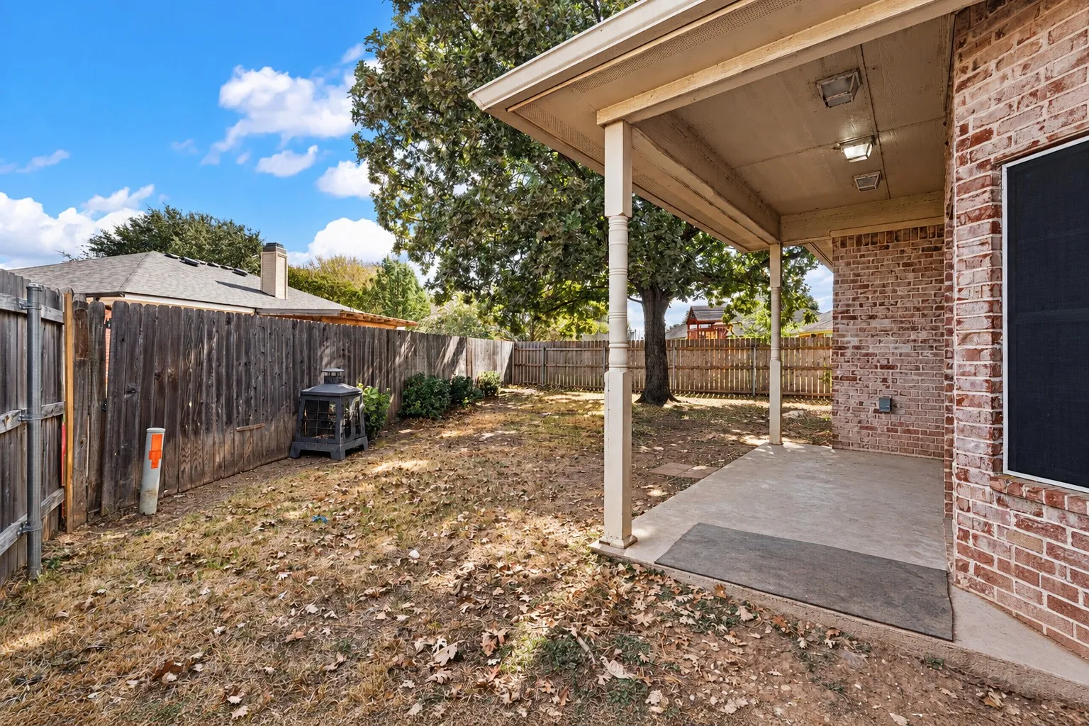 Single Family Residence For Sale in Mc Lennan County , 10124 Cougar Ridge Parkway, Waco, Texas 76708, 3 Bedroom, 2 Bathroom, Garage spaces, 2,062 Sqft, built in 2004, mls#21390395, Real Estate Agent in Waco, Homes For Sale in Mc Lennan county, Homes For Sale in Waco, Realtor in Waco Texas, Real Estate Brokerage Independent Realty Texas, Luminita Cordes Realtor