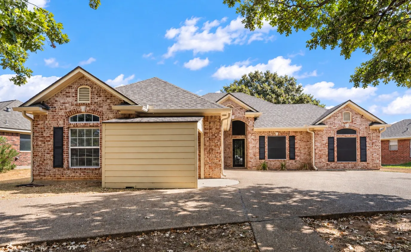 Single Family Residence For Sale