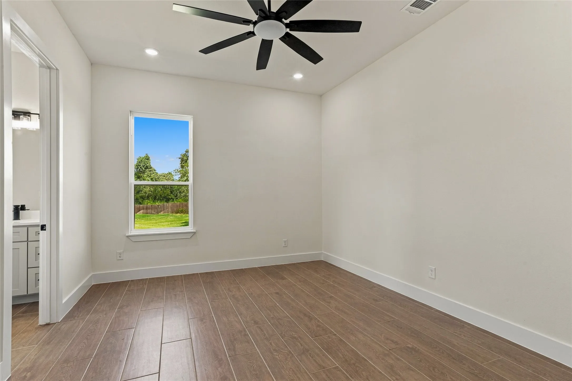 Single Family Residence For Sale in Tarrant County , 5833 Grey Wolf Court, Fort Worth, Texas 76140, 5 Bedroom, 5 Bathroom, 2 Garage spaces, 3,928 Sqft, built in 2026, mls#21390673, Real Estate Agent in Fort Worth, Homes For Sale in Tarrant county, Homes For Sale in Fort Worth, Realtor in Fort Worth Texas, Real Estate Brokerage Independent Realty Texas, Luminita Cordes Realtor
