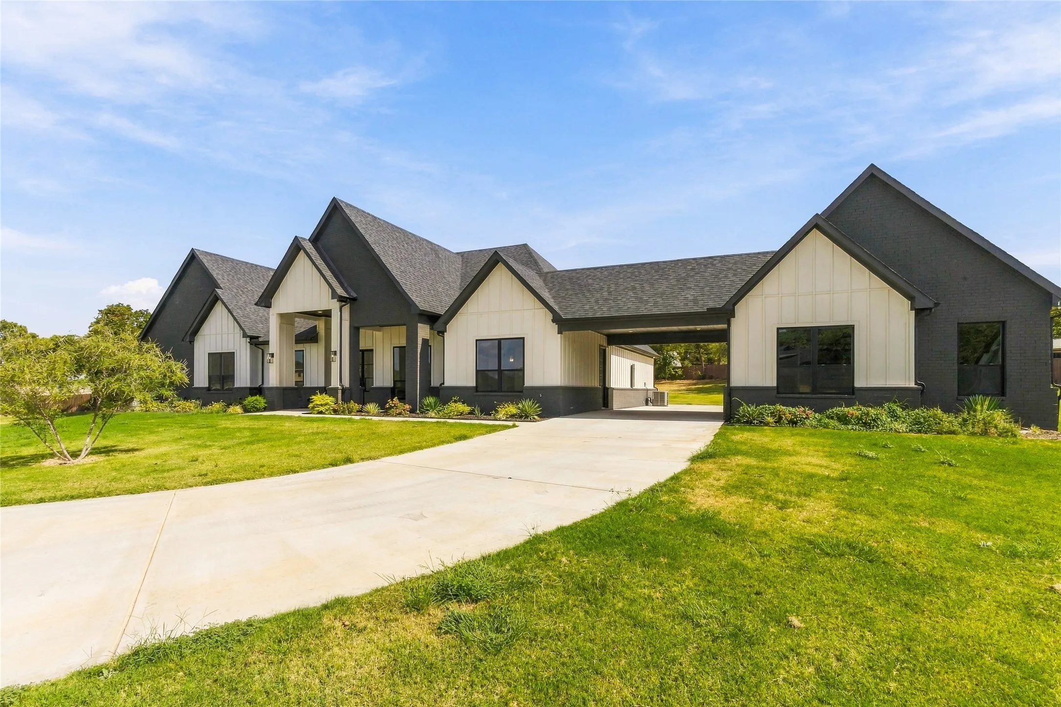 Single Family Residence For Sale in Tarrant County , 5833 Grey Wolf Court, Fort Worth, Texas 76140, 5 Bedroom, 5 Bathroom, 2 Garage spaces, 3,928 Sqft, built in 2026, mls#21390673, Real Estate Agent in Fort Worth, Homes For Sale in Tarrant county, Homes For Sale in Fort Worth, Realtor in Fort Worth Texas, Real Estate Brokerage Independent Realty Texas, Luminita Cordes Realtor