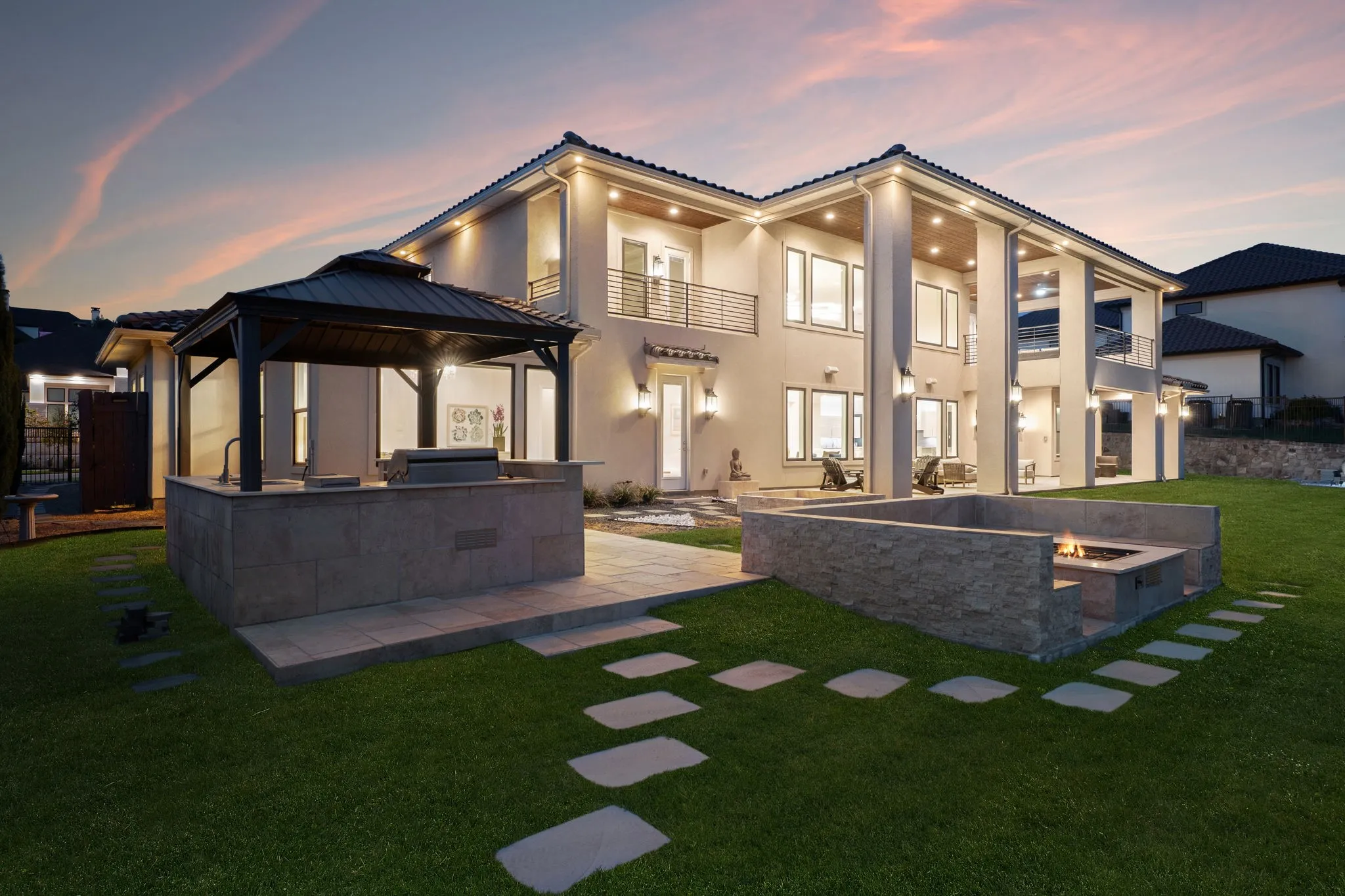 Single Family Residence For Sale in Denton County , 1121 Excalibur Boulevard, Lewisville, Texas 75056, 4 Bedroom, 6 Bathroom, 4 Garage spaces, 5,887 Sqft, built in 2020, mls#21390600, Real Estate Agent in Lewisville, Homes For Sale in Denton county, Homes For Sale in Lewisville, Realtor in Lewisville Texas, Real Estate Brokerage Independent Realty Texas, Luminita Cordes Realtor