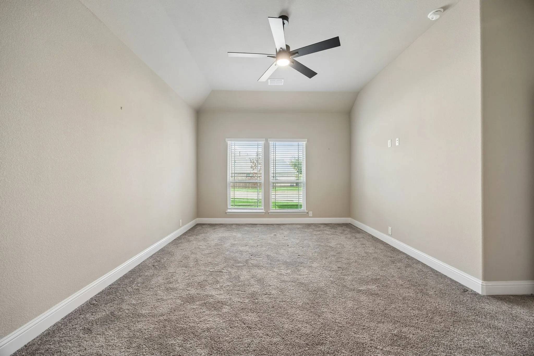 Single Family Residence For Sale in Ellis County , 3006 Holland Lane, Midlothian, Texas 76065, 4 Bedroom, 3 Bathroom, 2 Garage spaces, 3,138 Sqft, built in 2023, mls#21390614, Real Estate Agent in Midlothian, Homes For Sale in Ellis county, Homes For Sale in Midlothian, Realtor in Midlothian Texas, Real Estate Brokerage Independent Realty Texas, Luminita Cordes Realtor
