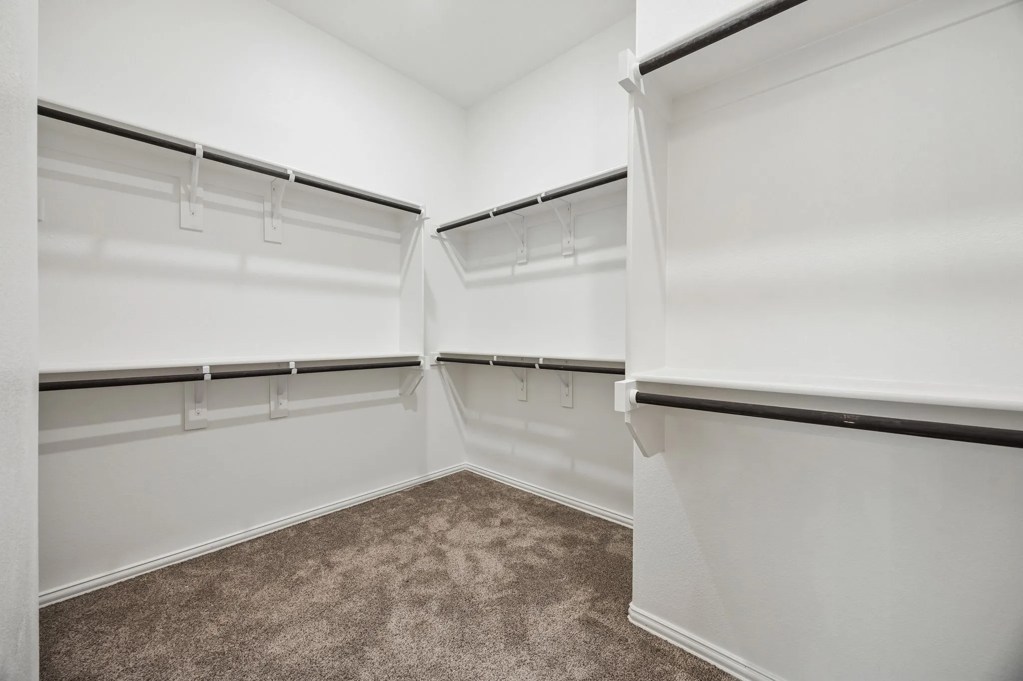 Single Family Residence For Sale in Ellis County , 3006 Holland Lane, Midlothian, Texas 76065, 4 Bedroom, 3 Bathroom, 2 Garage spaces, 3,138 Sqft, built in 2023, mls#21390614, Real Estate Agent in Midlothian, Homes For Sale in Ellis county, Homes For Sale in Midlothian, Realtor in Midlothian Texas, Real Estate Brokerage Independent Realty Texas, Luminita Cordes Realtor