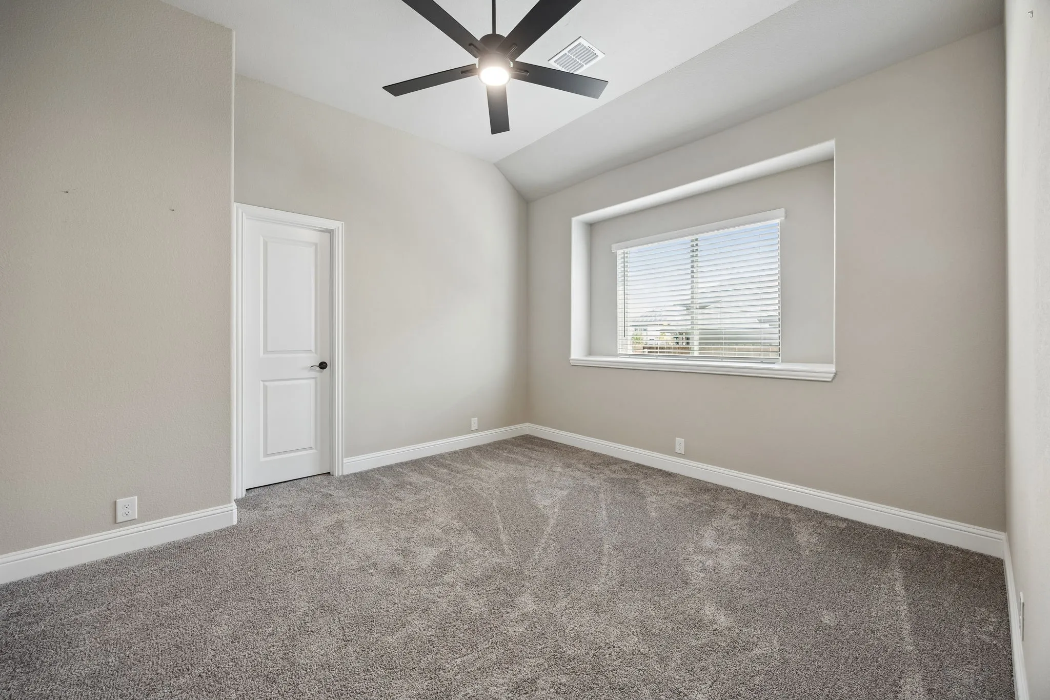 Single Family Residence For Sale in Ellis County , 3006 Holland Lane, Midlothian, Texas 76065, 4 Bedroom, 3 Bathroom, 2 Garage spaces, 3,138 Sqft, built in 2023, mls#21390614, Real Estate Agent in Midlothian, Homes For Sale in Ellis county, Homes For Sale in Midlothian, Realtor in Midlothian Texas, Real Estate Brokerage Independent Realty Texas, Luminita Cordes Realtor