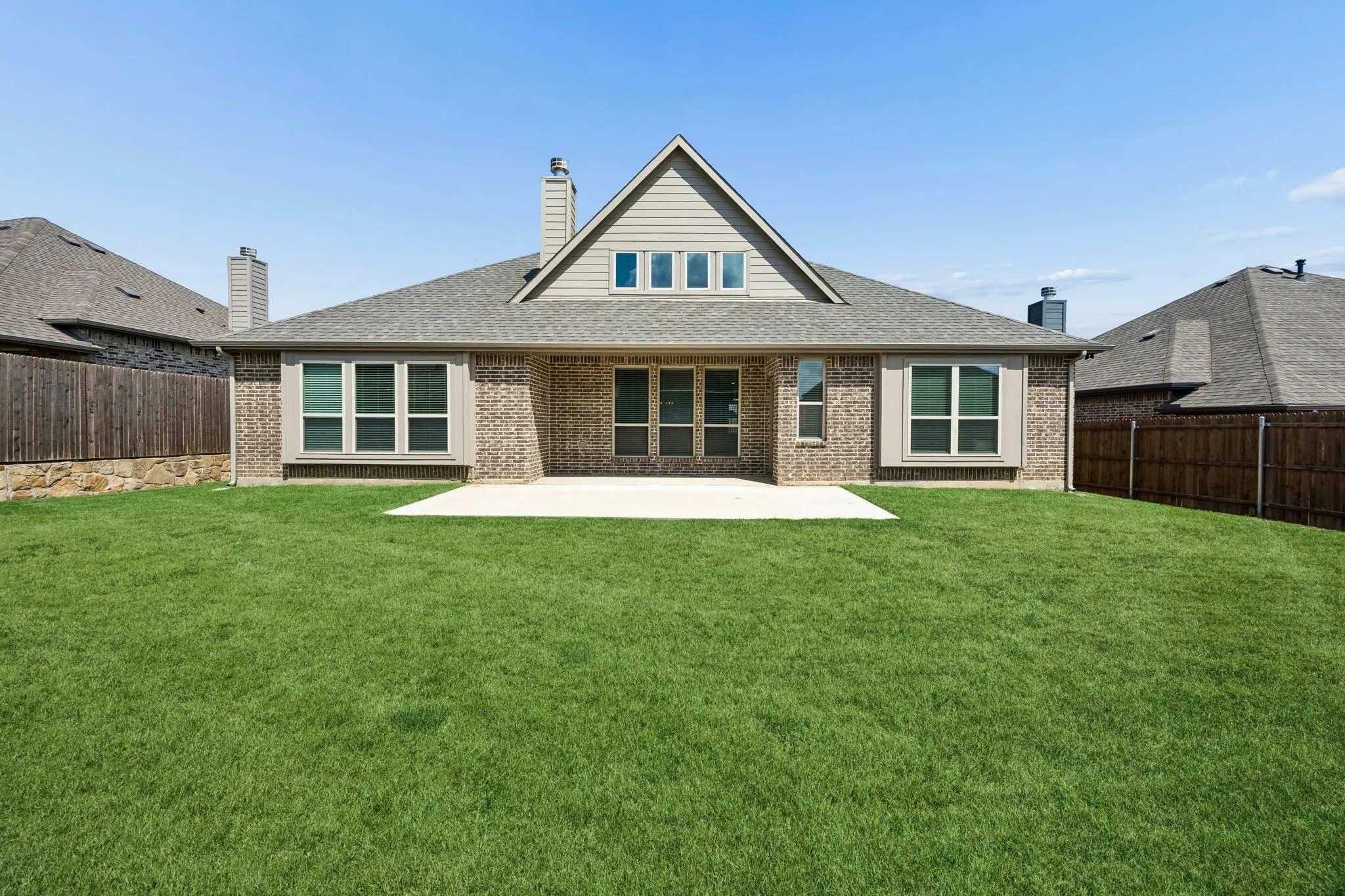 Single Family Residence For Sale in Ellis County , 3006 Holland Lane, Midlothian, Texas 76065, 4 Bedroom, 3 Bathroom, 2 Garage spaces, 3,138 Sqft, built in 2023, mls#21390614, Real Estate Agent in Midlothian, Homes For Sale in Ellis county, Homes For Sale in Midlothian, Realtor in Midlothian Texas, Real Estate Brokerage Independent Realty Texas, Luminita Cordes Realtor